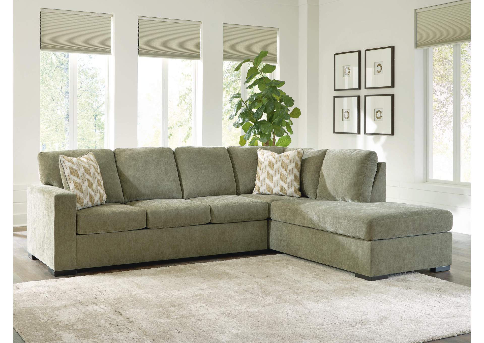 Bridgepoint 2-Piece Sectional with Chaise image 4