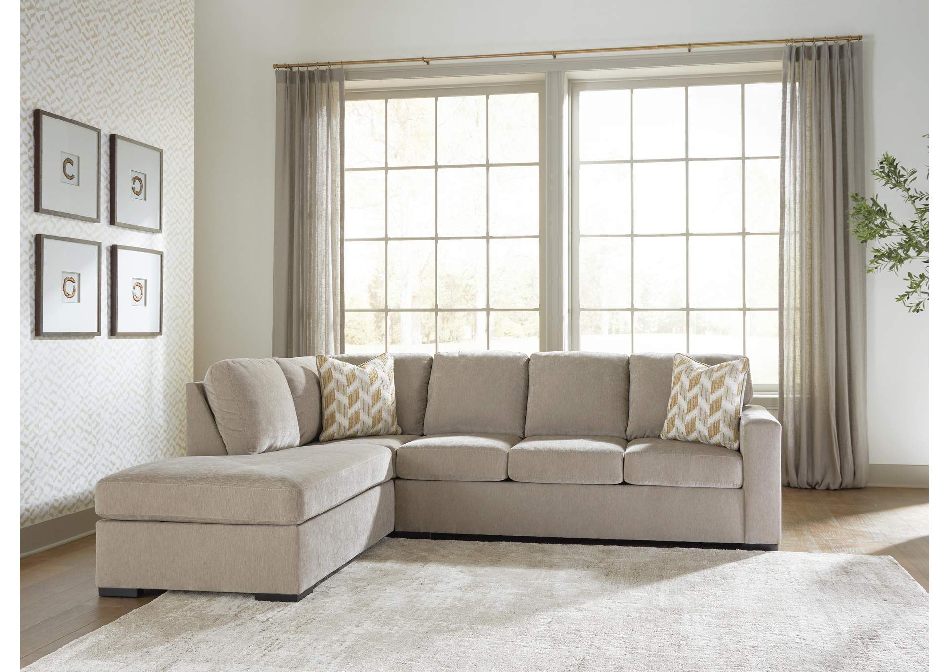 Bridgepoint 2-Piece Sectional with Chaise image 2