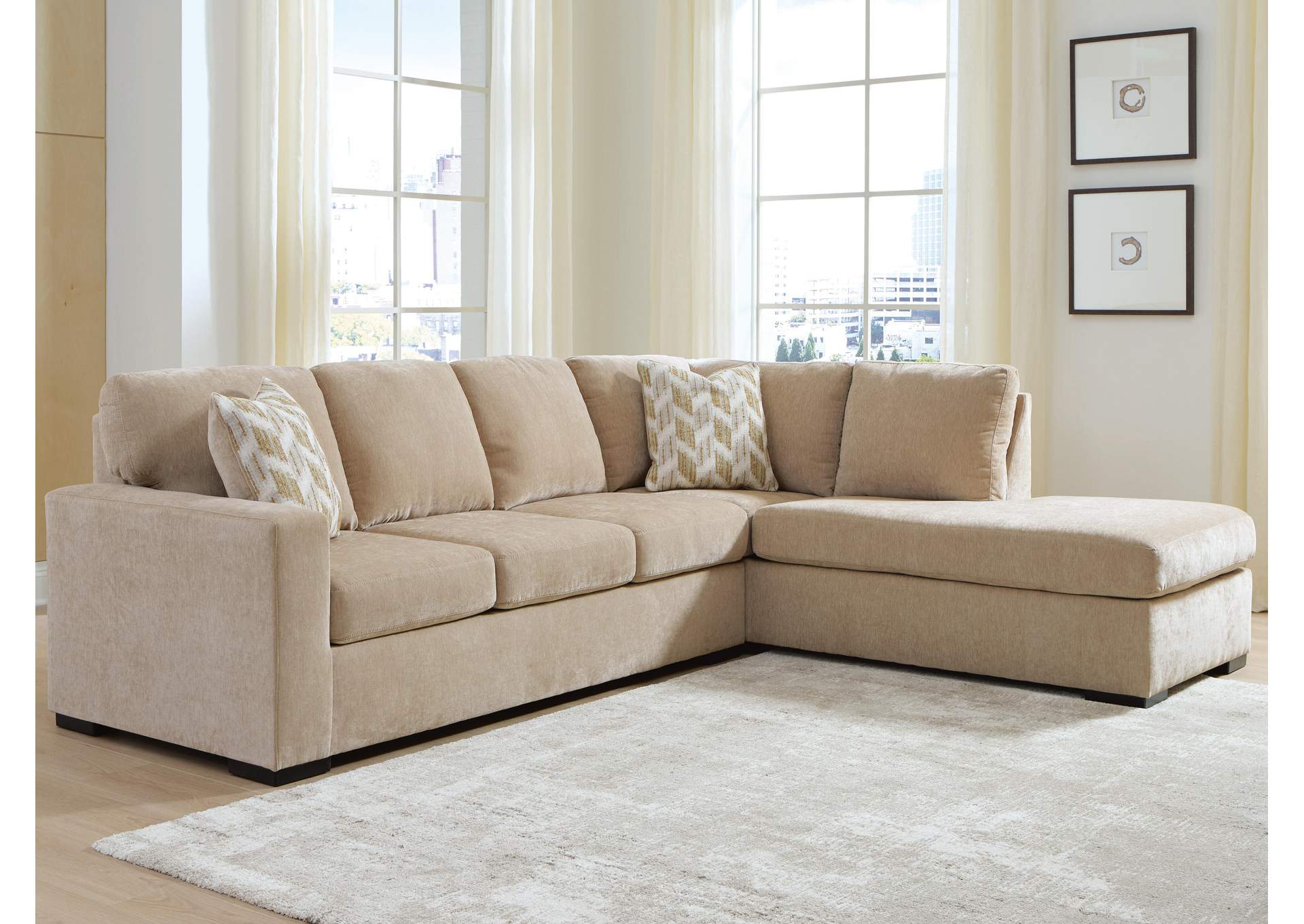 Bridgepoint 2-Piece Sectional with Chaise image 2