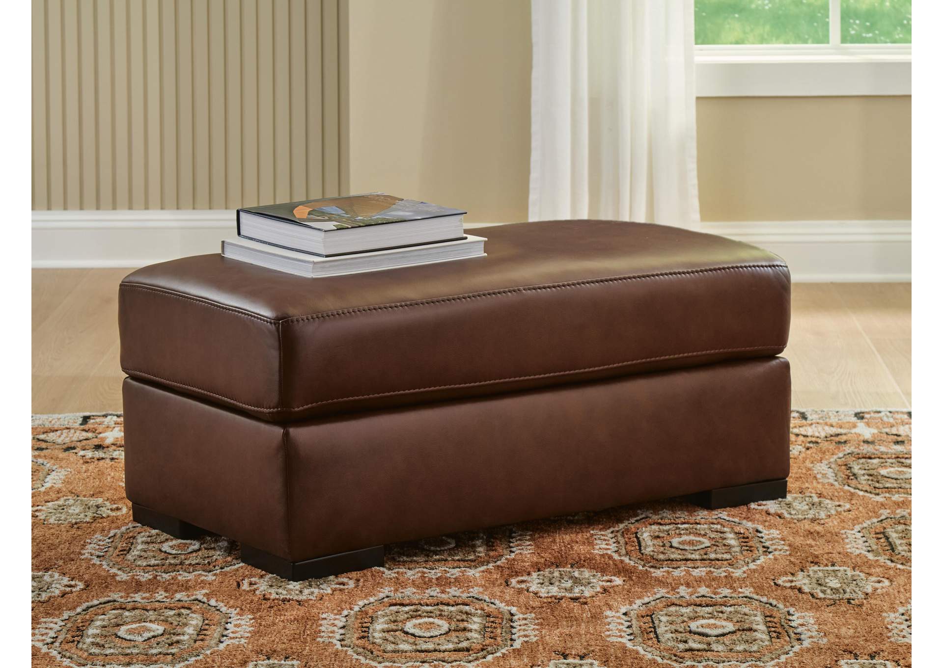 Brogliano Sofa, Oversized Chair and Ottoman image 14
