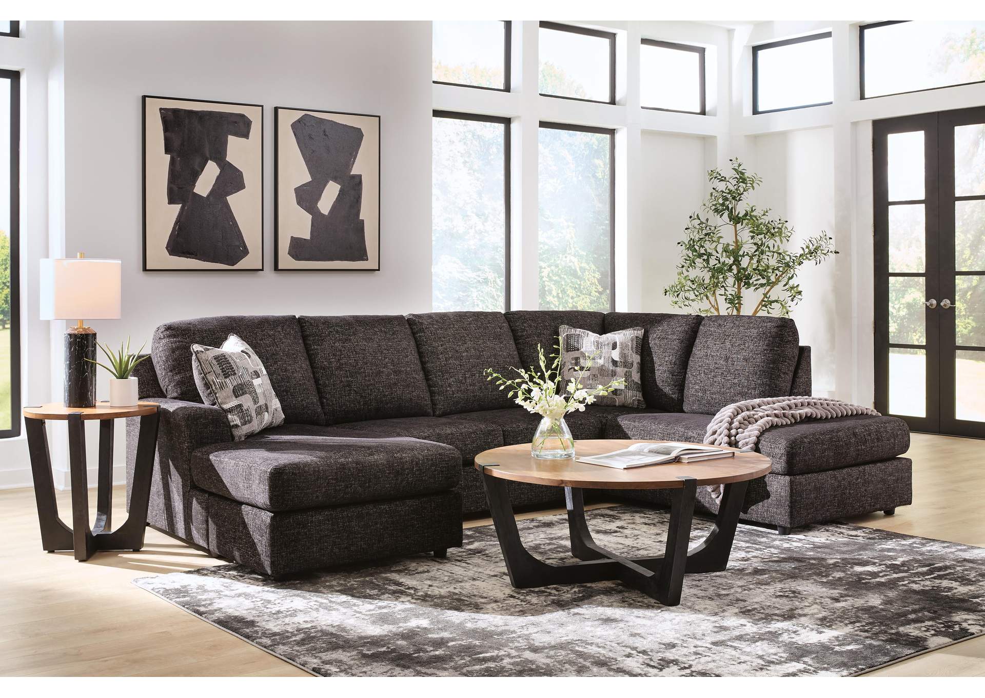 Lentiz 2-Piece Sectional with Chaise image 3
