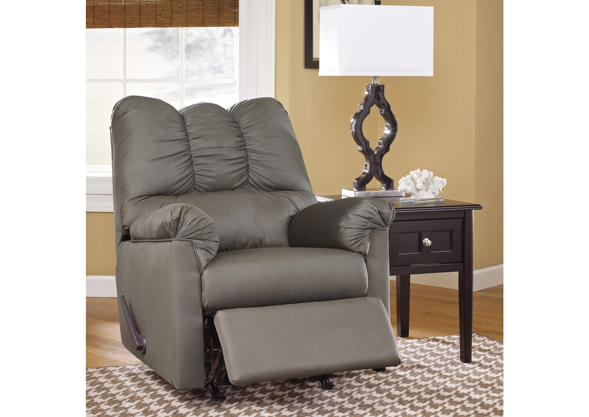 Darcy Recliner image 4