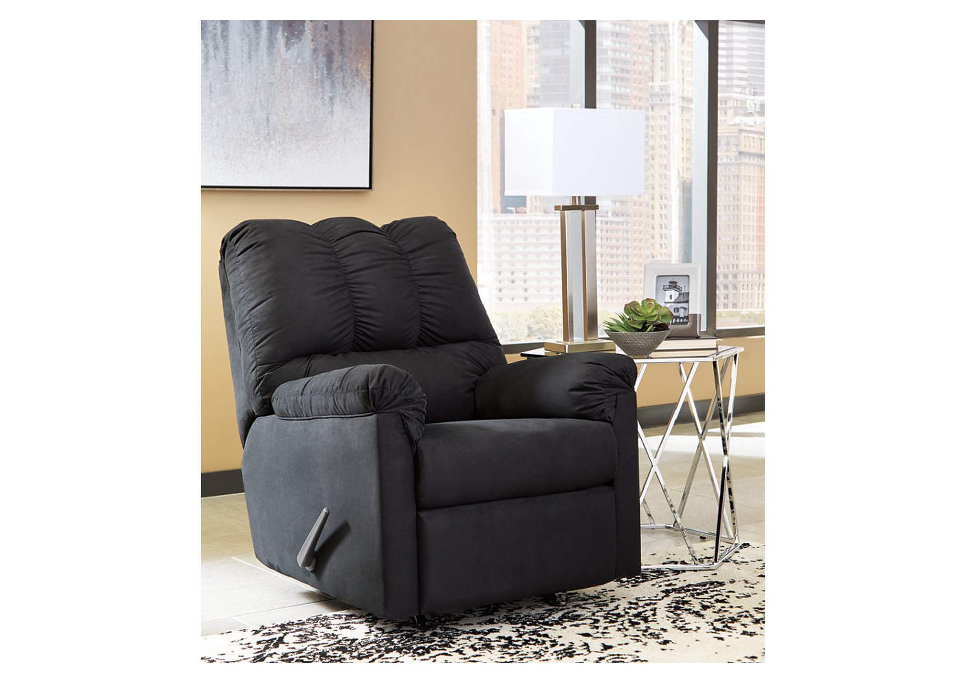 Darcy Recliner image 3