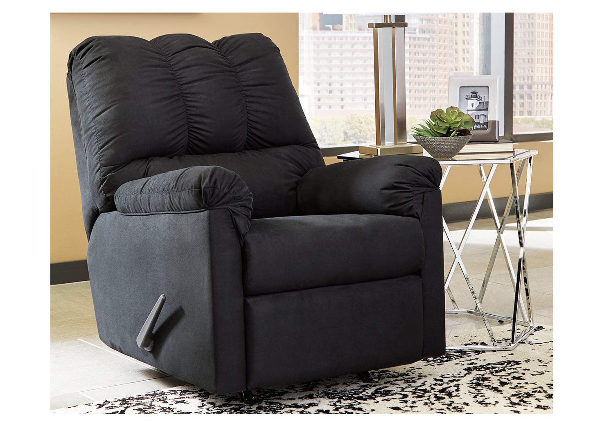 Darcy Recliner image 3