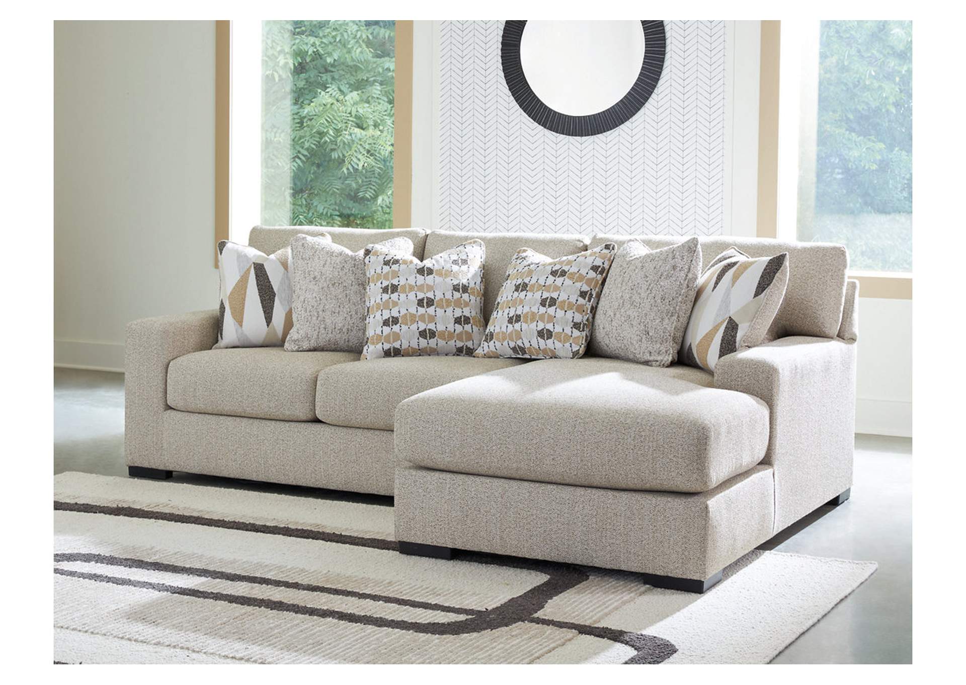 Laurelgrove 2-Piece Sectional Sofa Chaise image 2