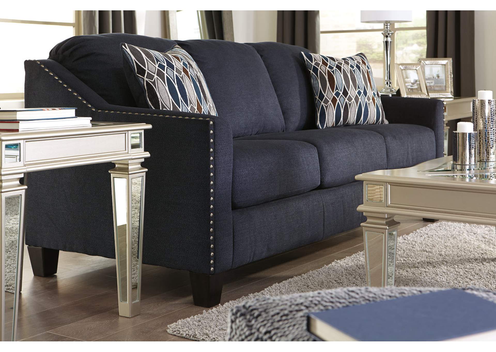 Creeal Heights Sofa image 9