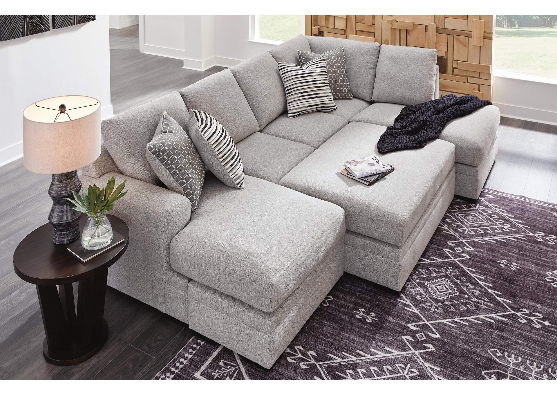 Bresslyn Place 2-Piece Sectional with Ottoman image 9