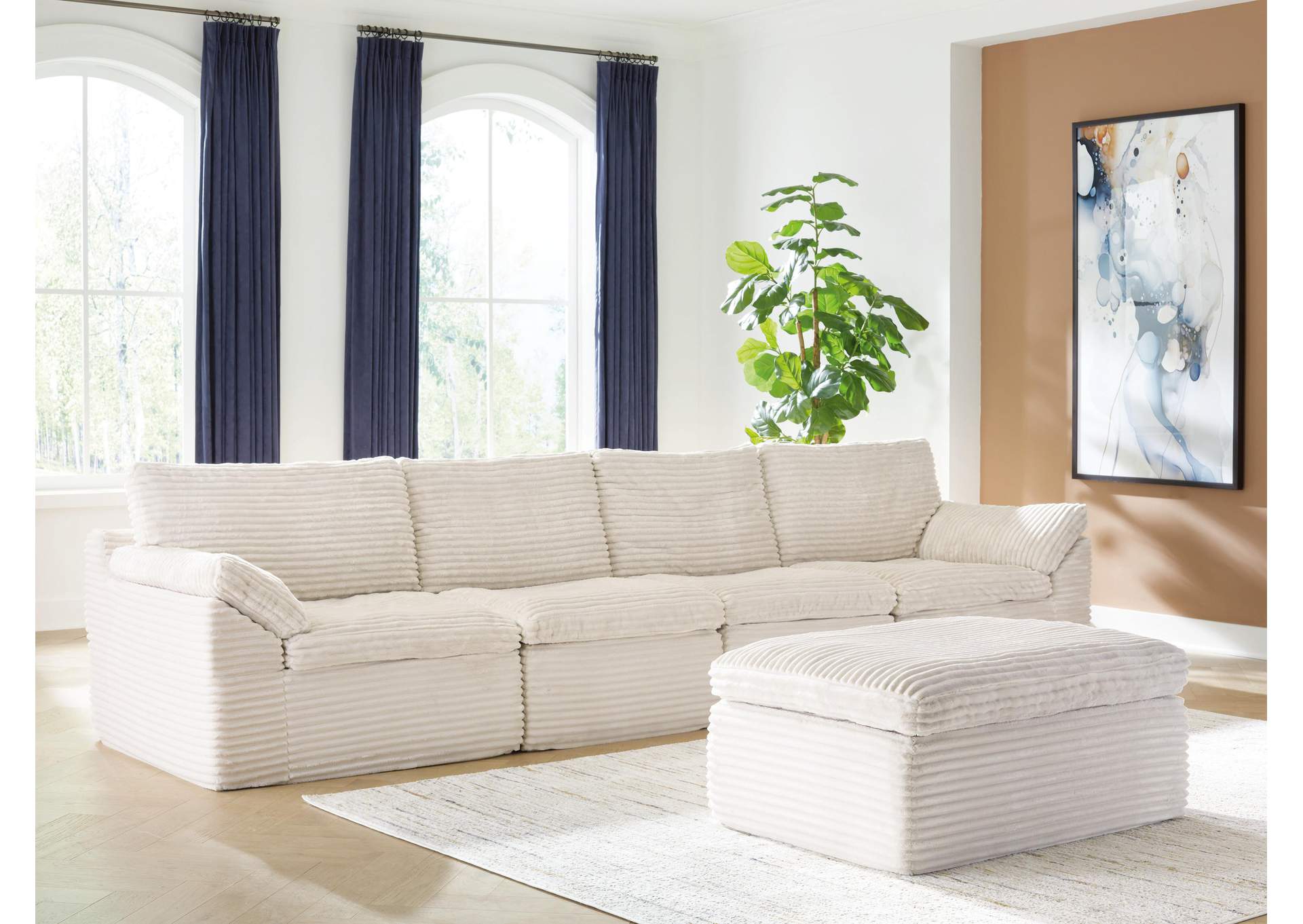 Fannin 4-Piece Sectional with Ottoman image 9