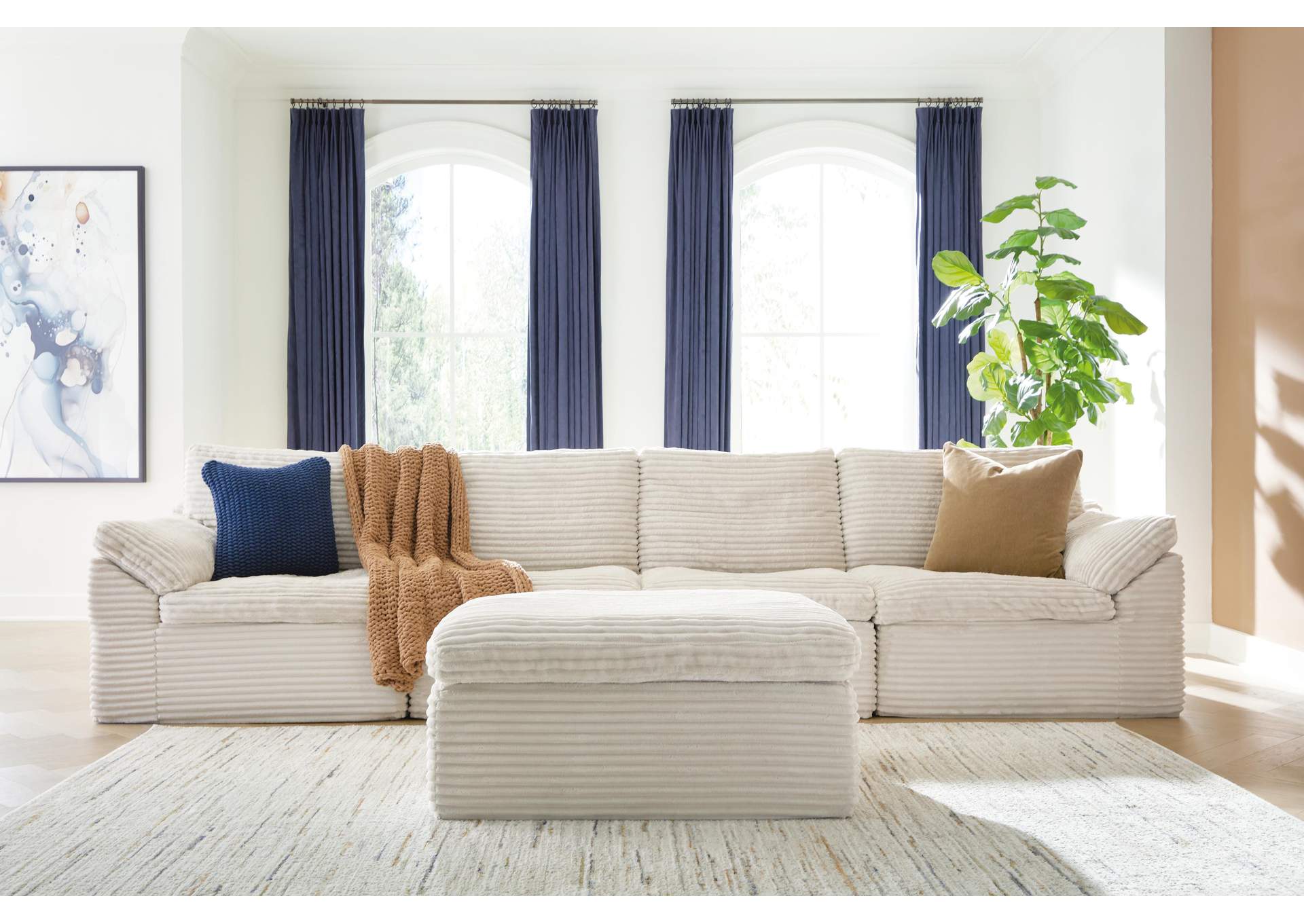 Fannin 4-Piece Sectional with Ottoman image 3