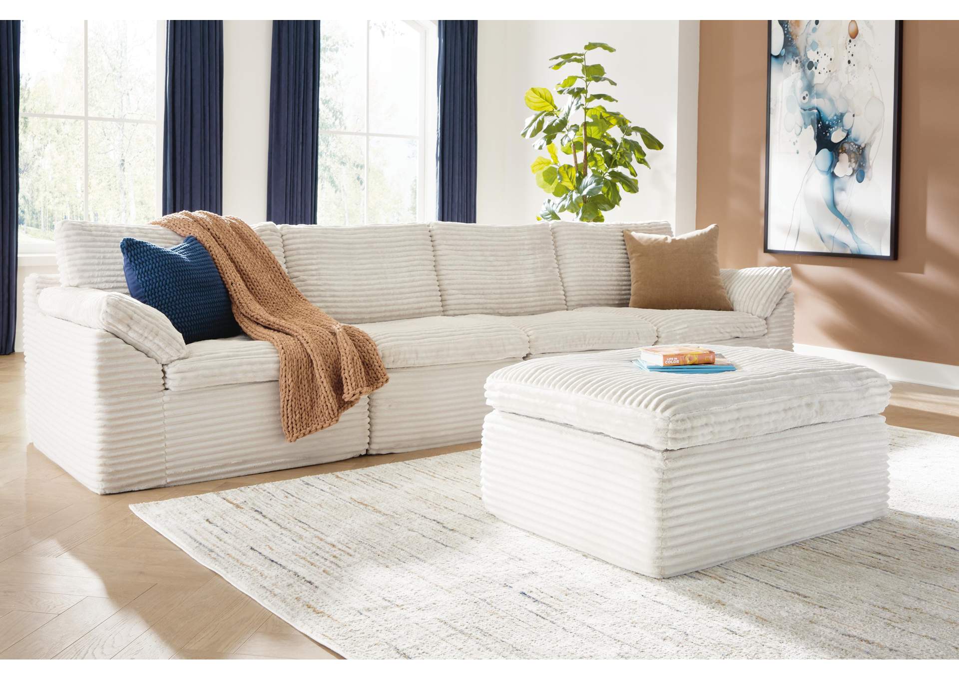 Fannin 4-Piece Sectional with Ottoman image 7