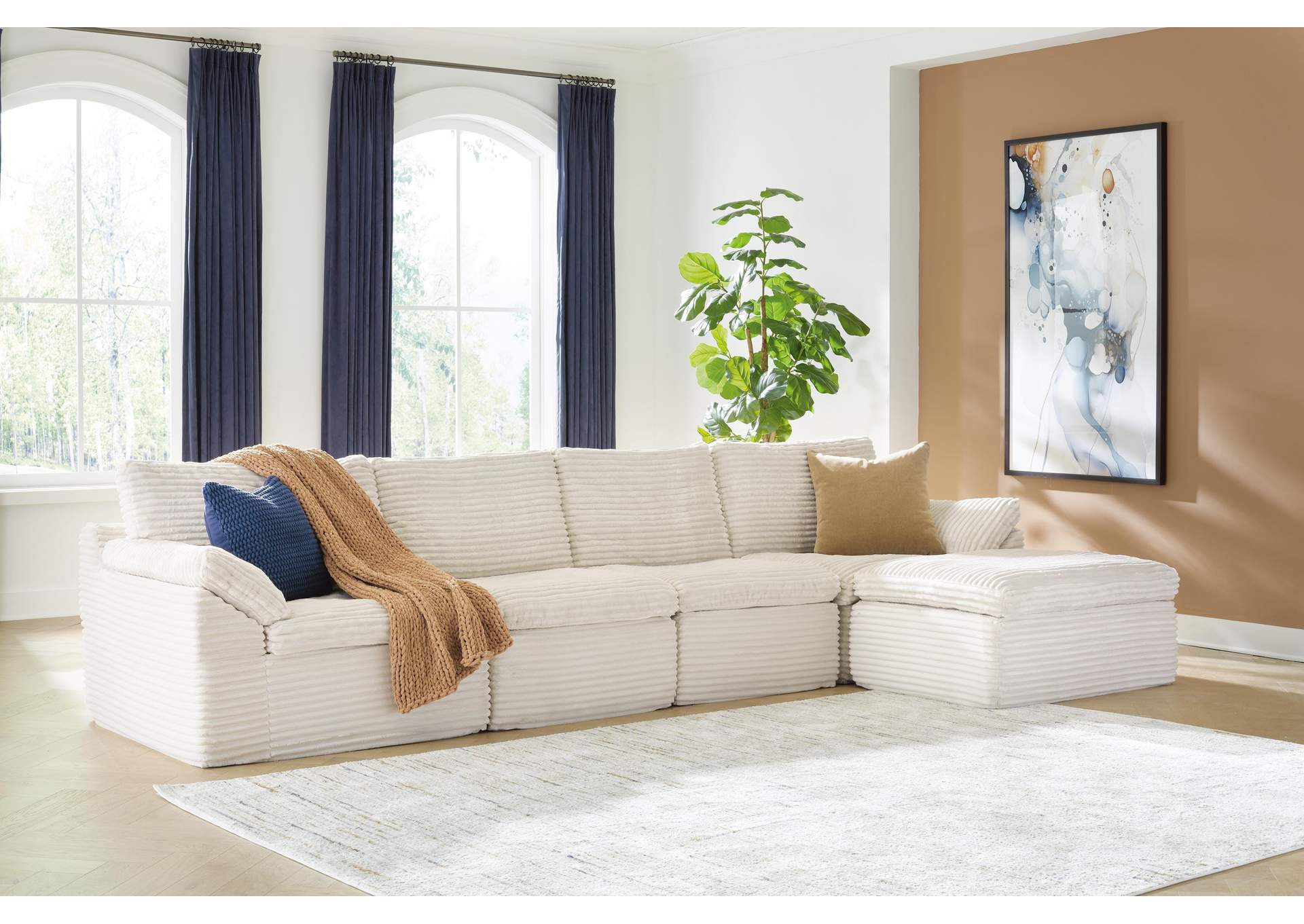 Fannin 4-Piece Sectional with Ottoman image 5