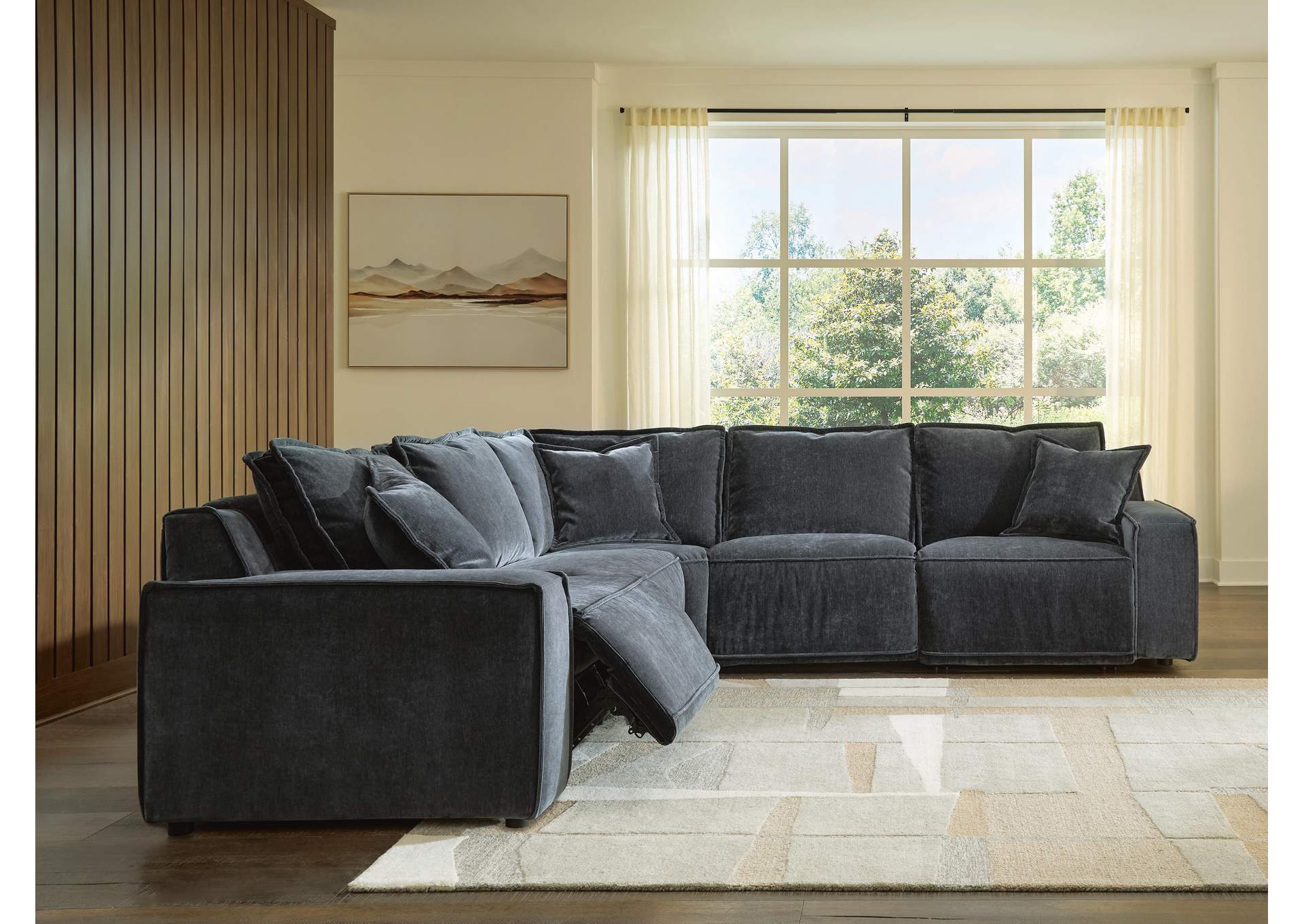 Renlee 5-Piece Power Reclining Sectional image 2