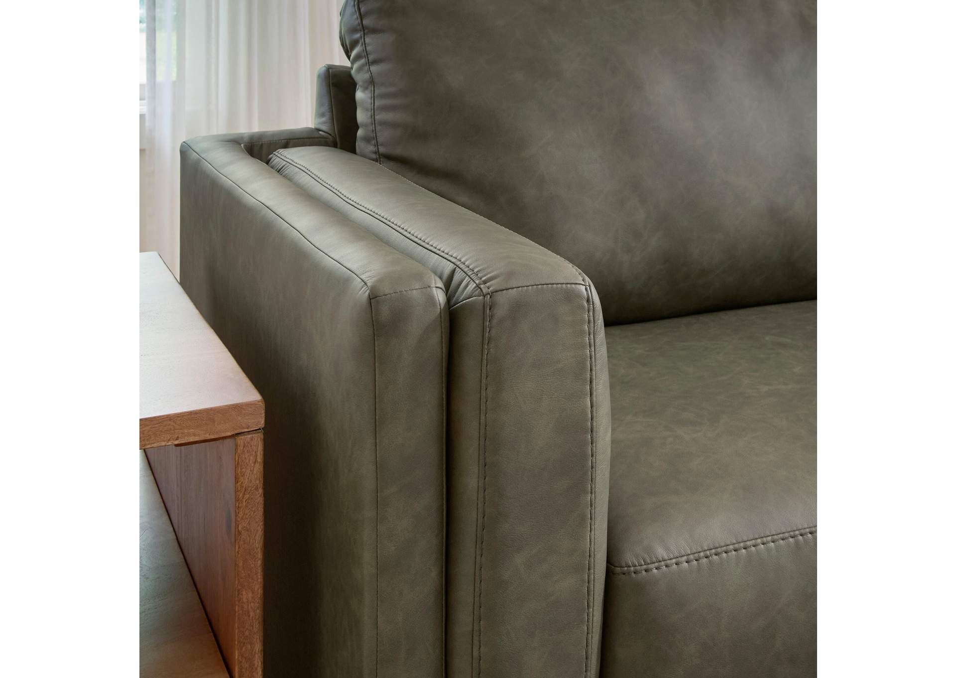 Hutle Chair image 4