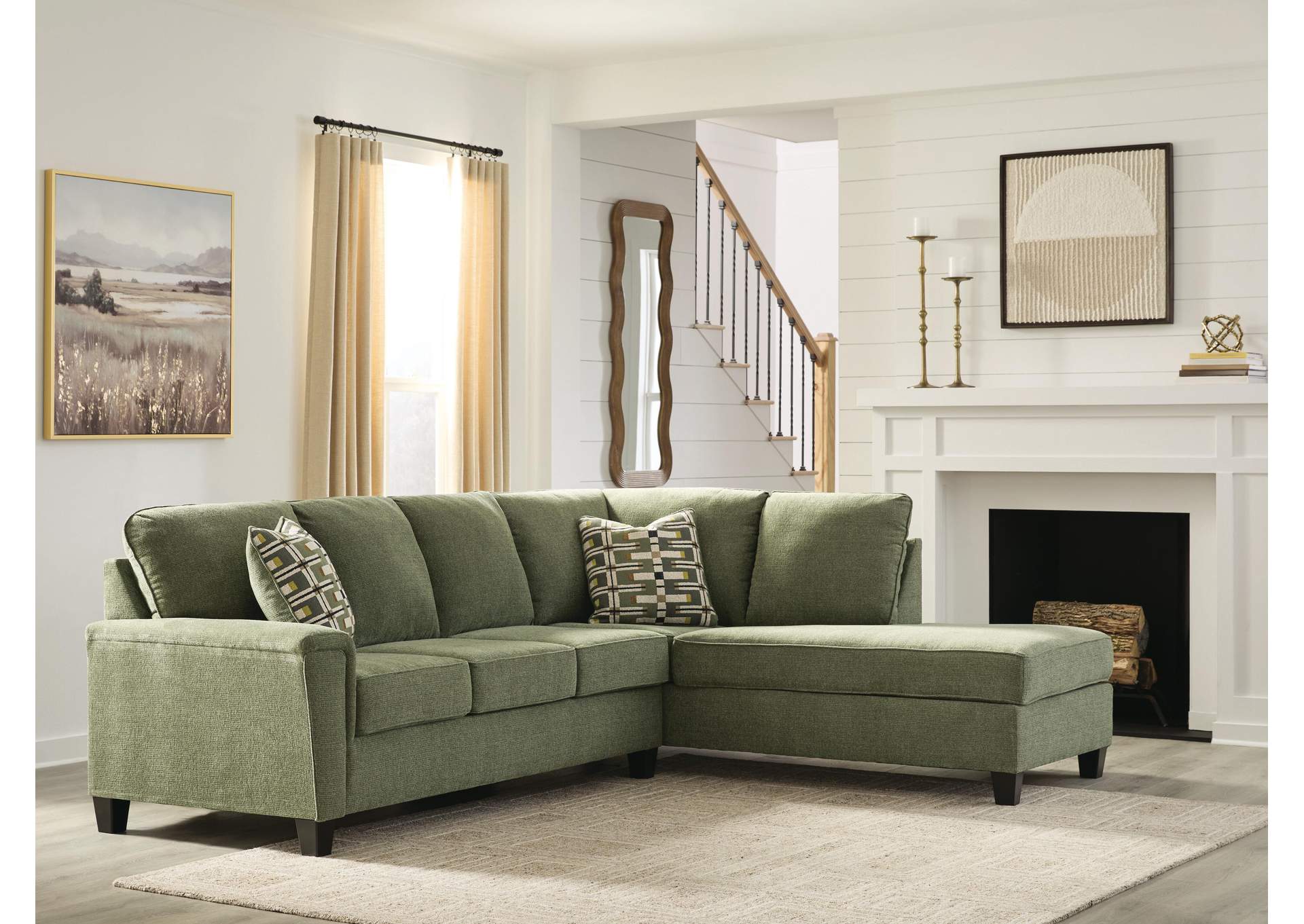 Leeshan 2-Piece Sectional with Chaise image 2