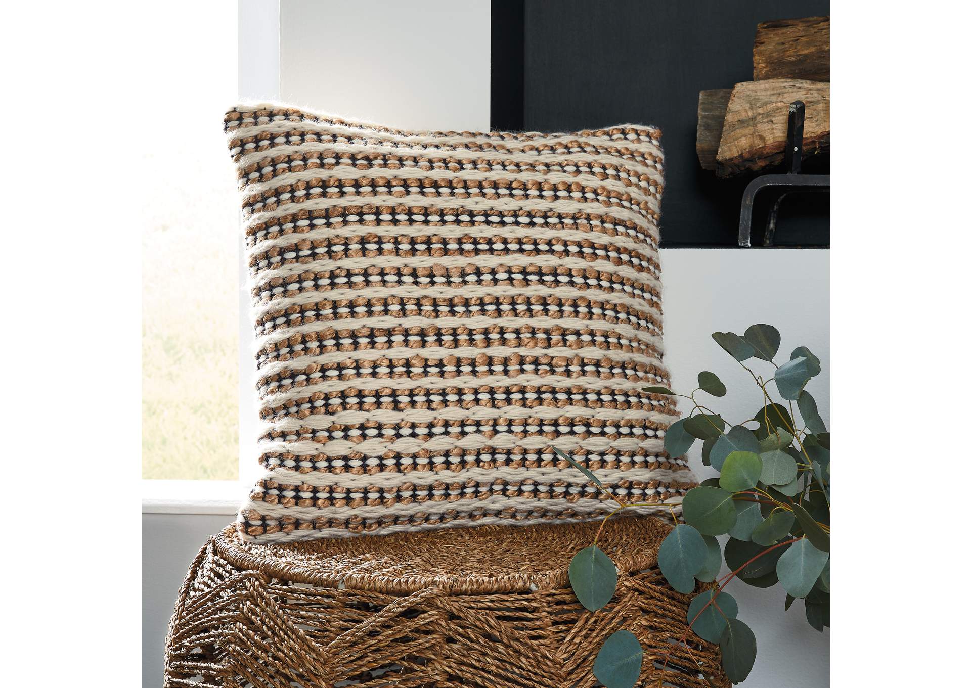 Nealington Pillow image 4