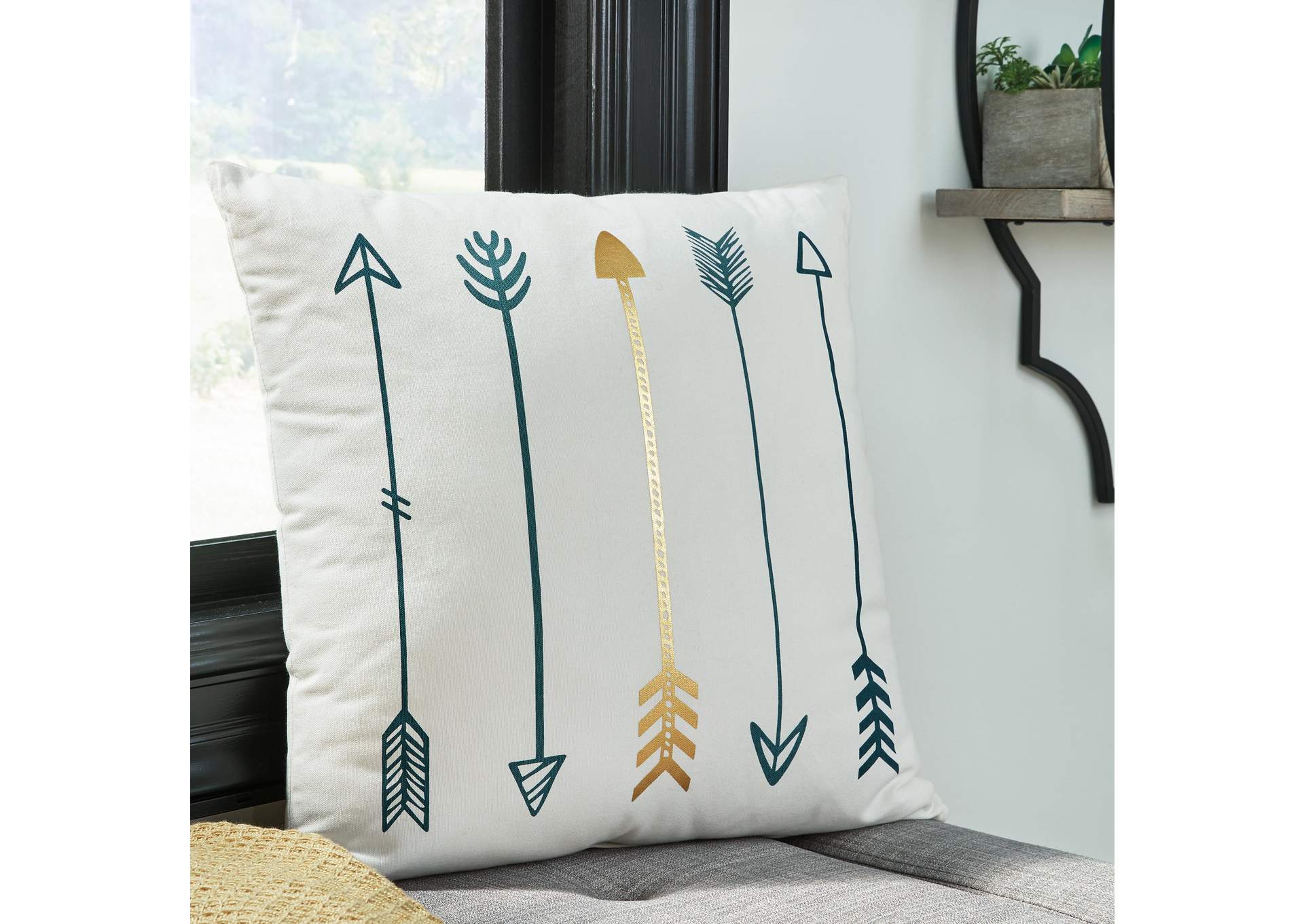 Gyldan Pillow (Set of 4) image 5