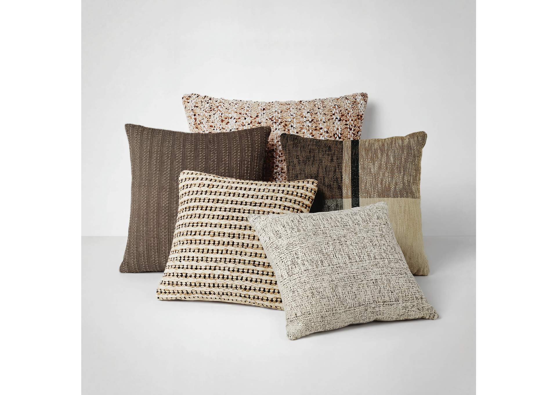 Nealington Pillow image 2