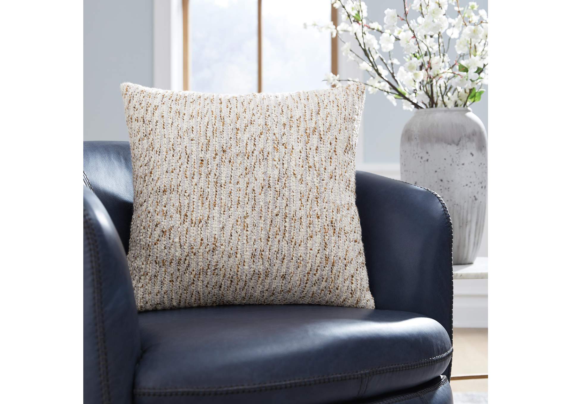 Abler Pillow image 4