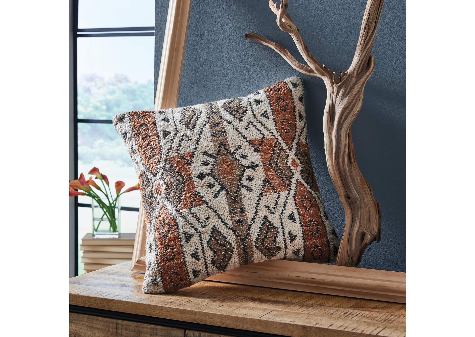 Kierenworth Pillow (Set of 4) image 4