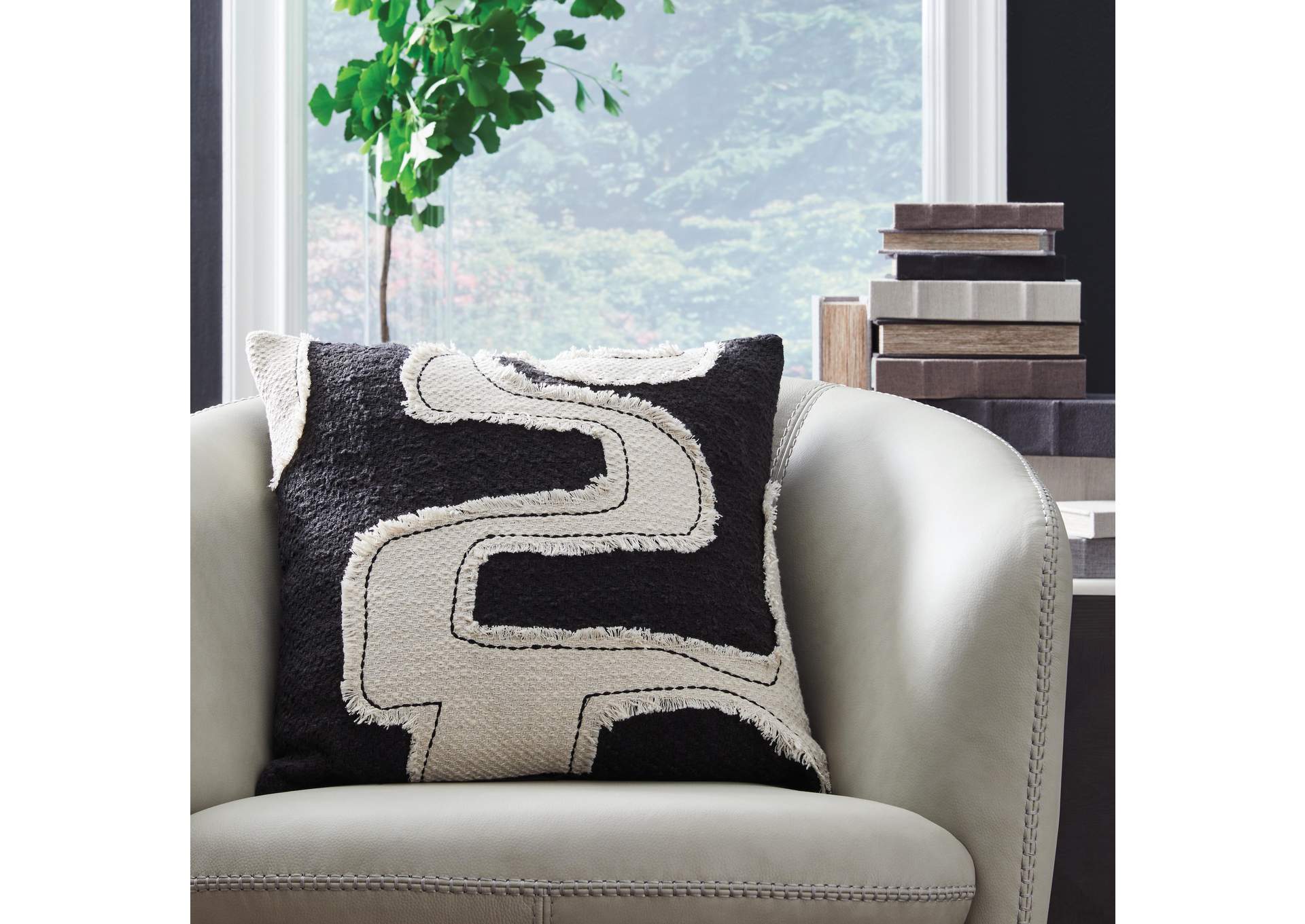 Veerbank Pillow (Set of 4) image 4