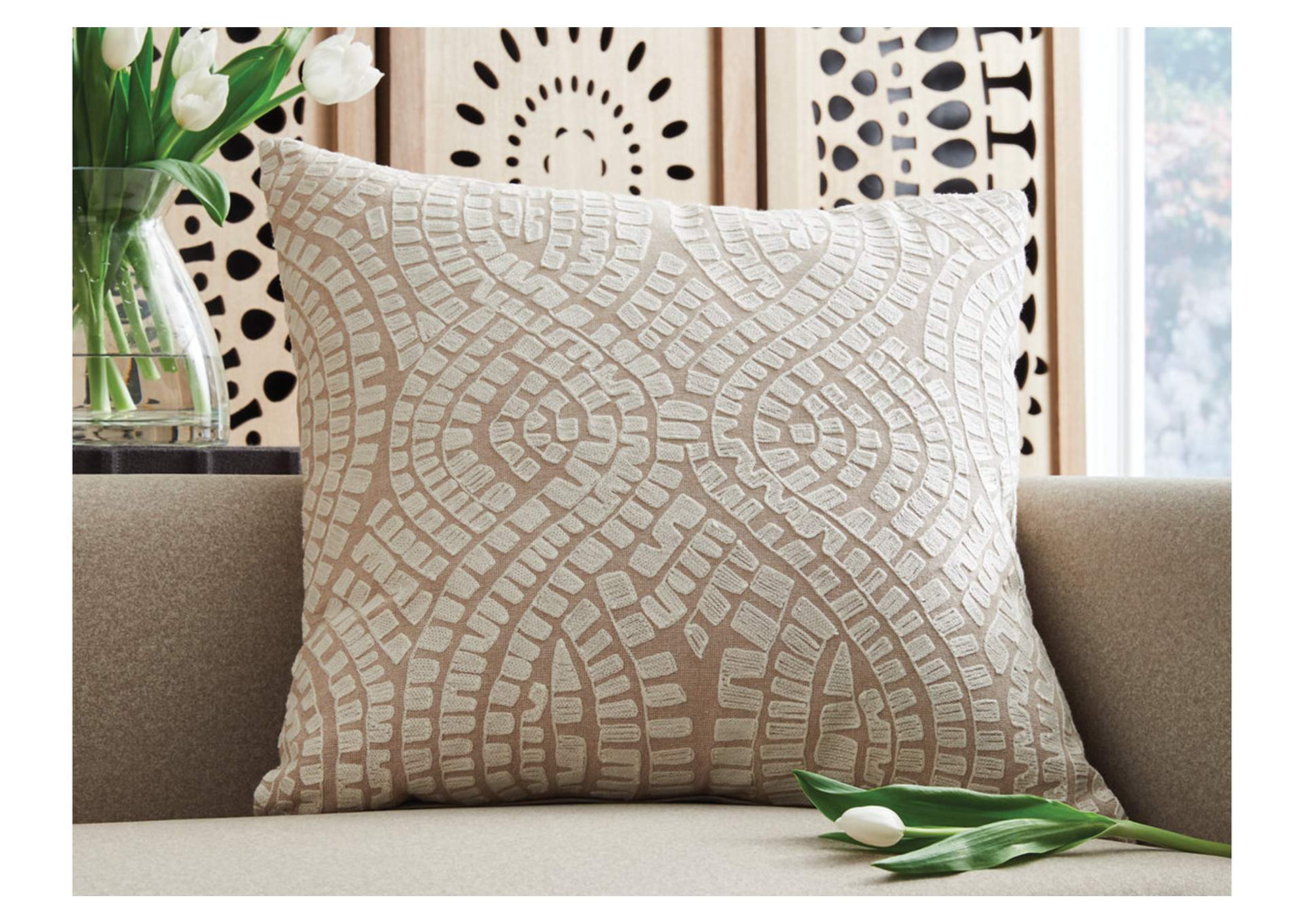 Cortlen Pillow (Set of 4) image 2