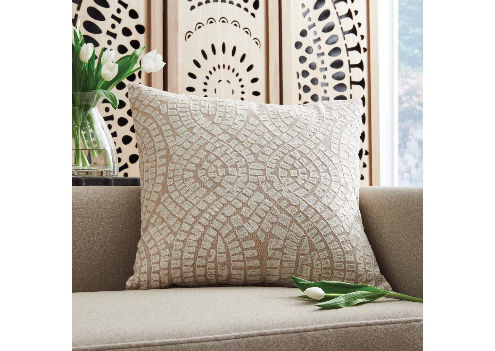 Cortlen Pillow (Set of 4) image 4