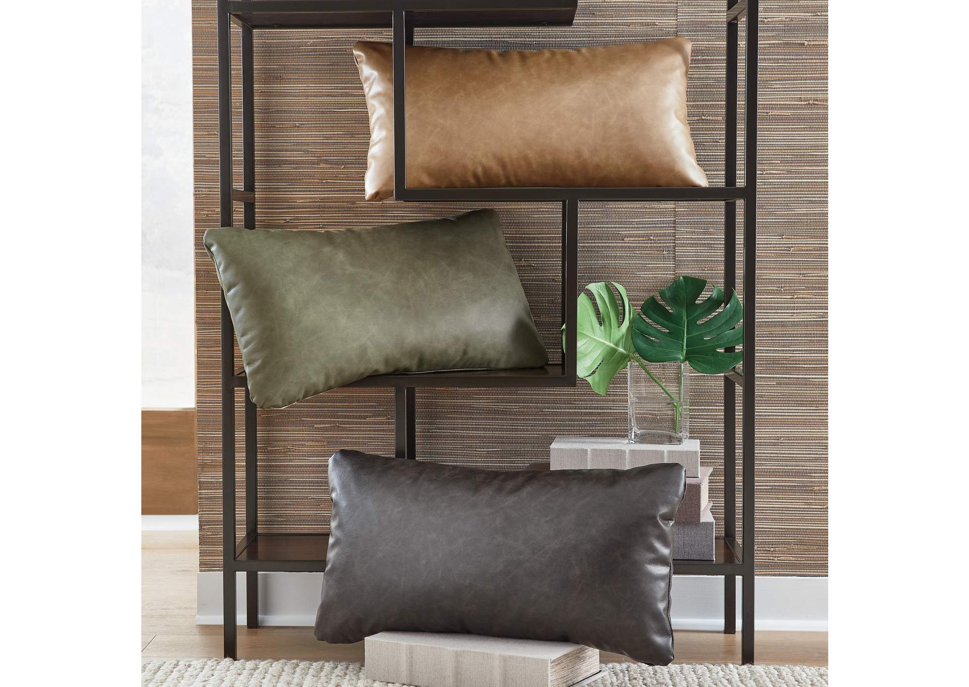 Danvale Pillow (Set of 4) image 9