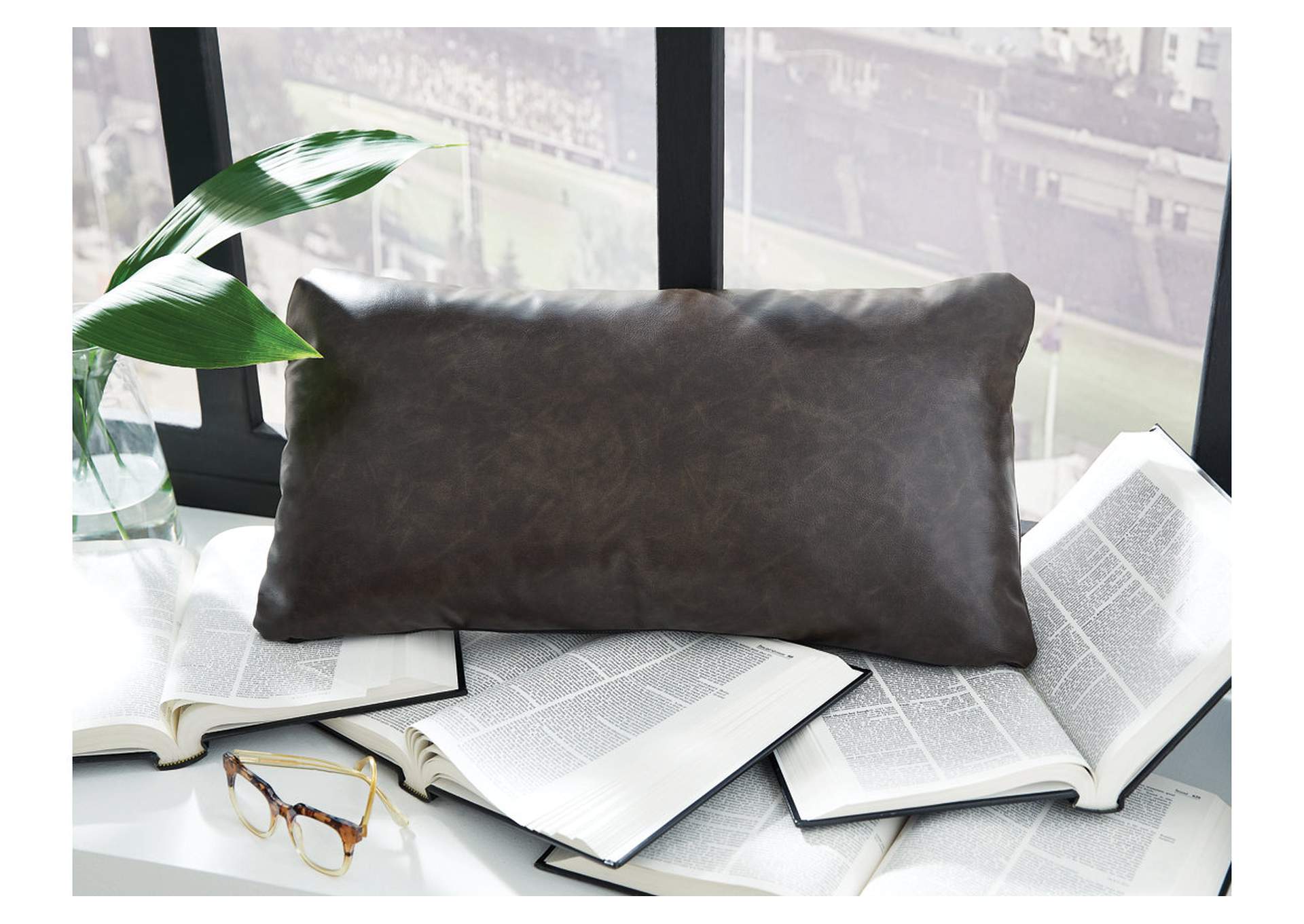 Danvale Pillow (Set of 4) image 2