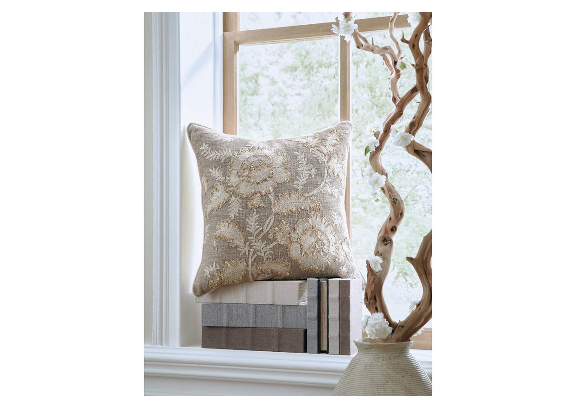 Viveka Pillow (Set of 4) image 2