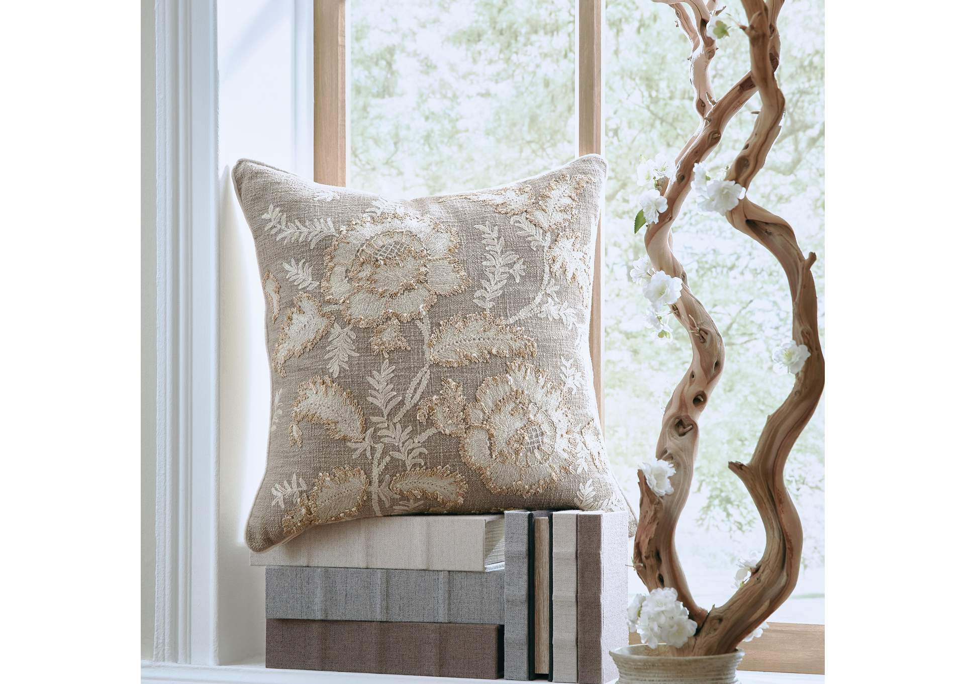 Viveka Pillow (Set of 4) image 4