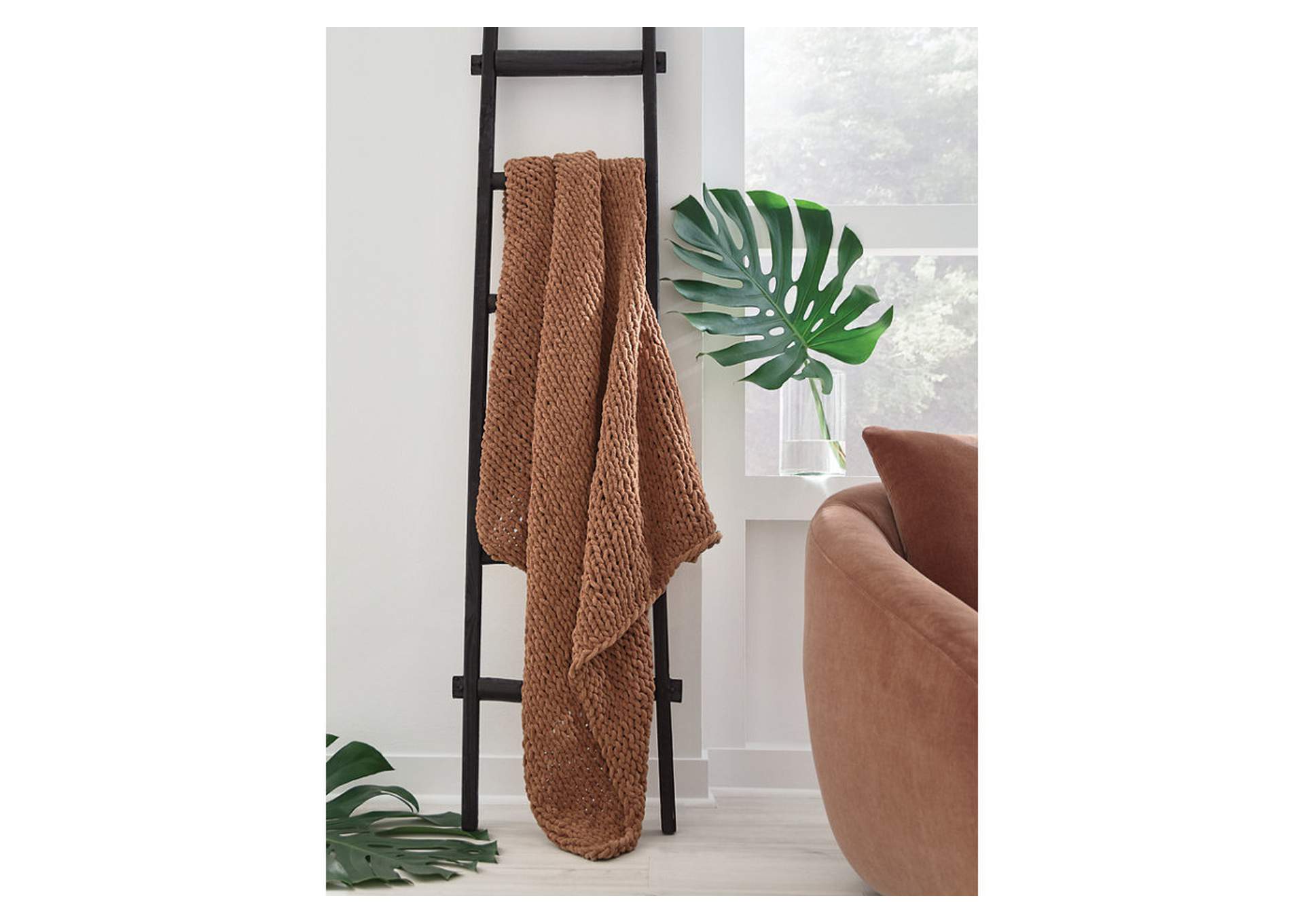 Chaddon Throw (Set of 3) image 2