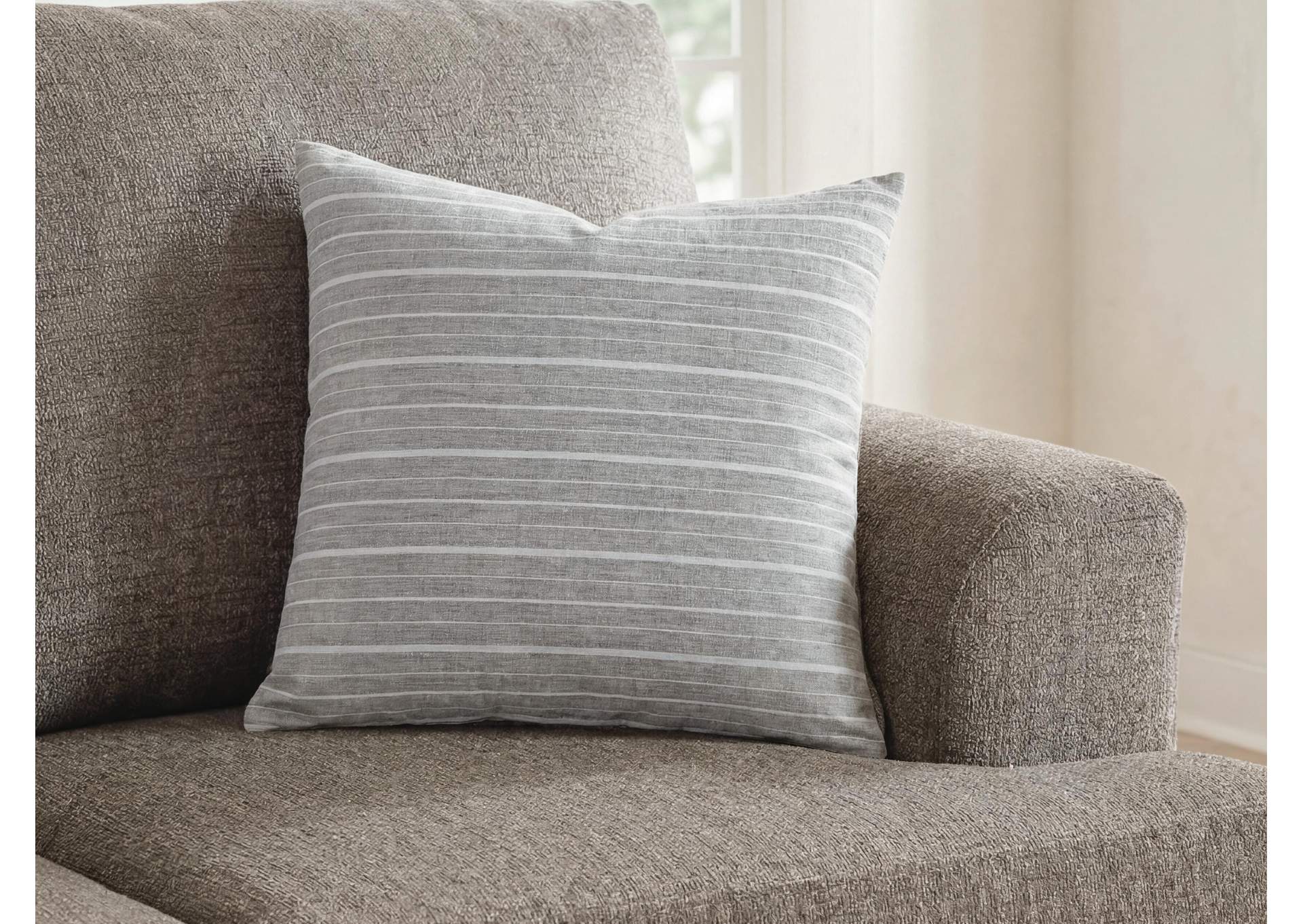 Vernthrone Pillow image 3