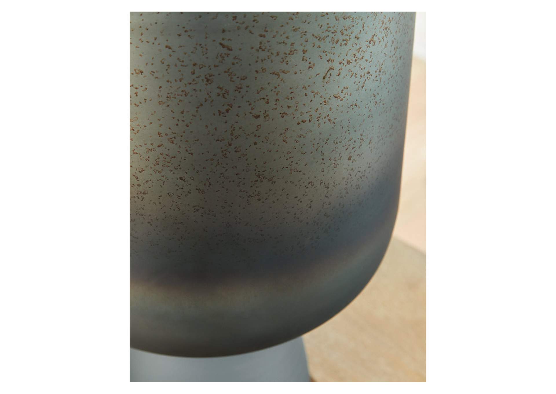 Pennmore Vase image 4