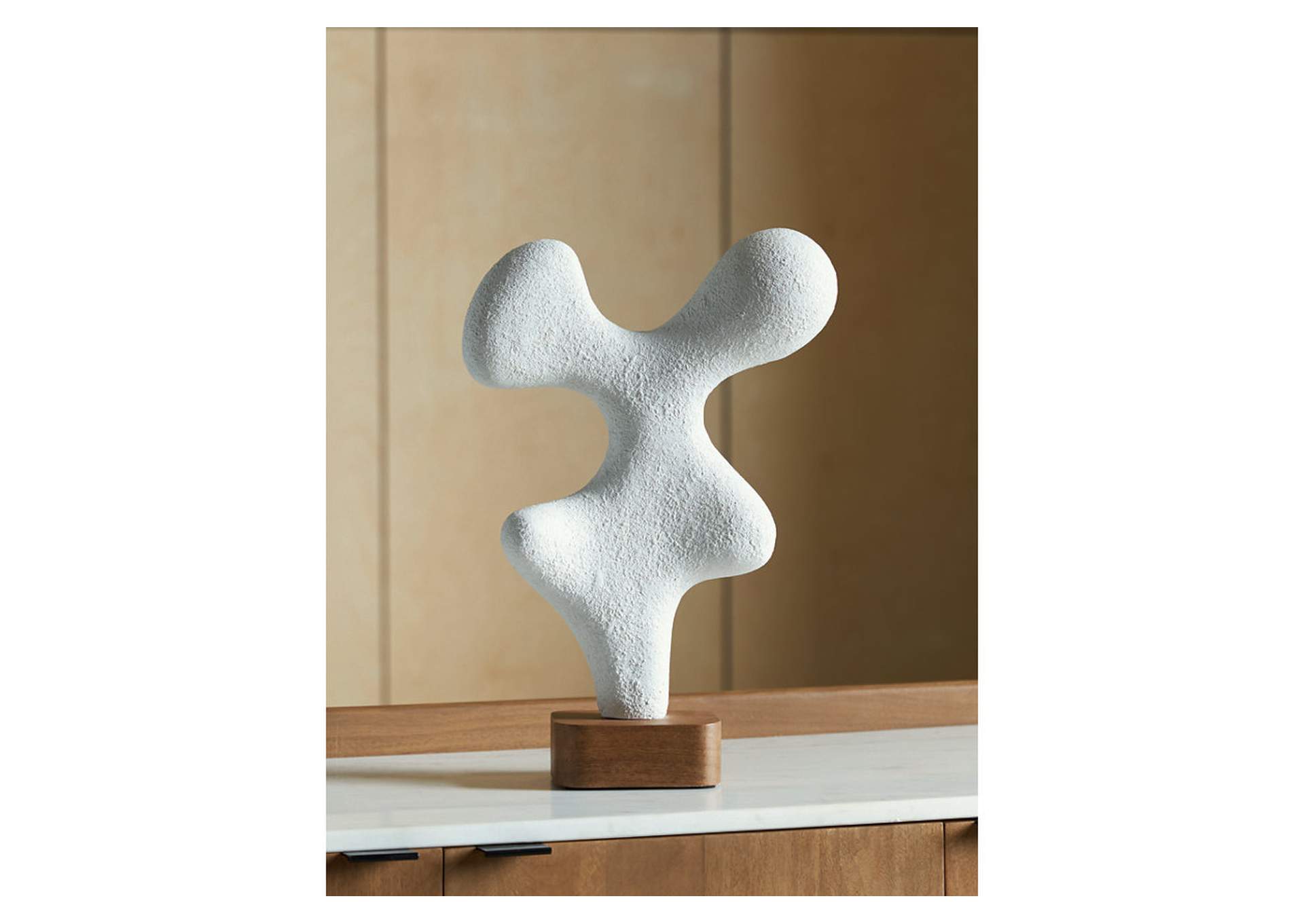 Lavarsen Sculpture image 2