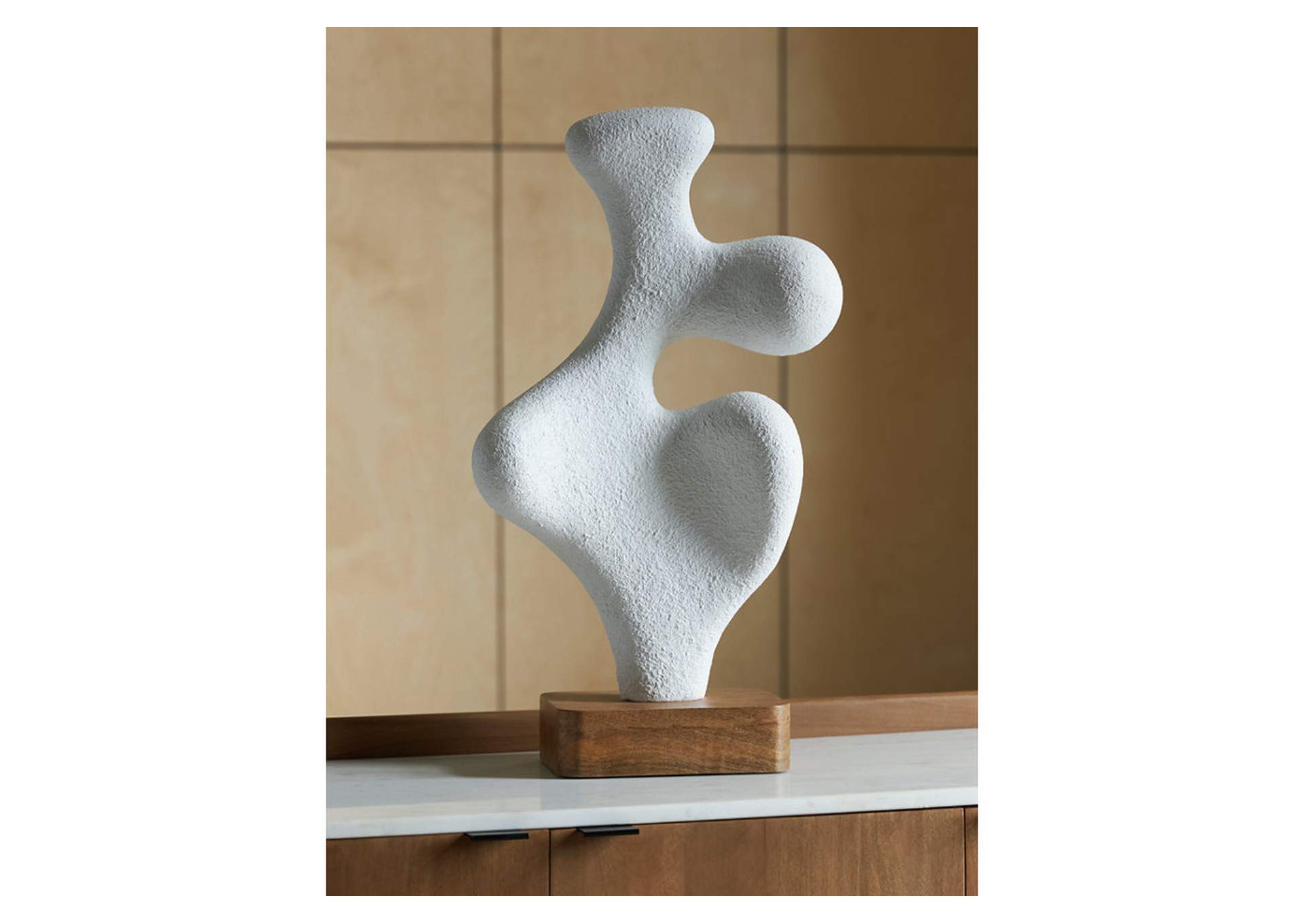 Lavarsen Sculpture image 2