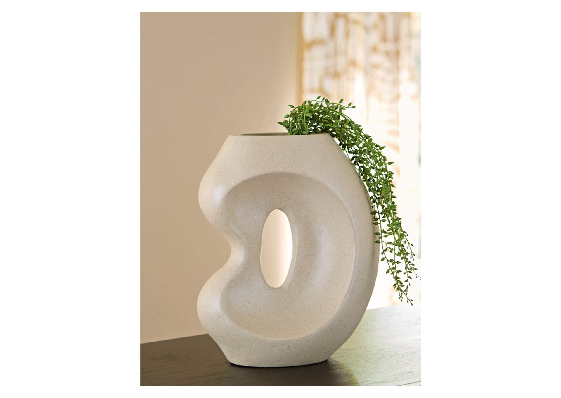 Odion Vase image 2