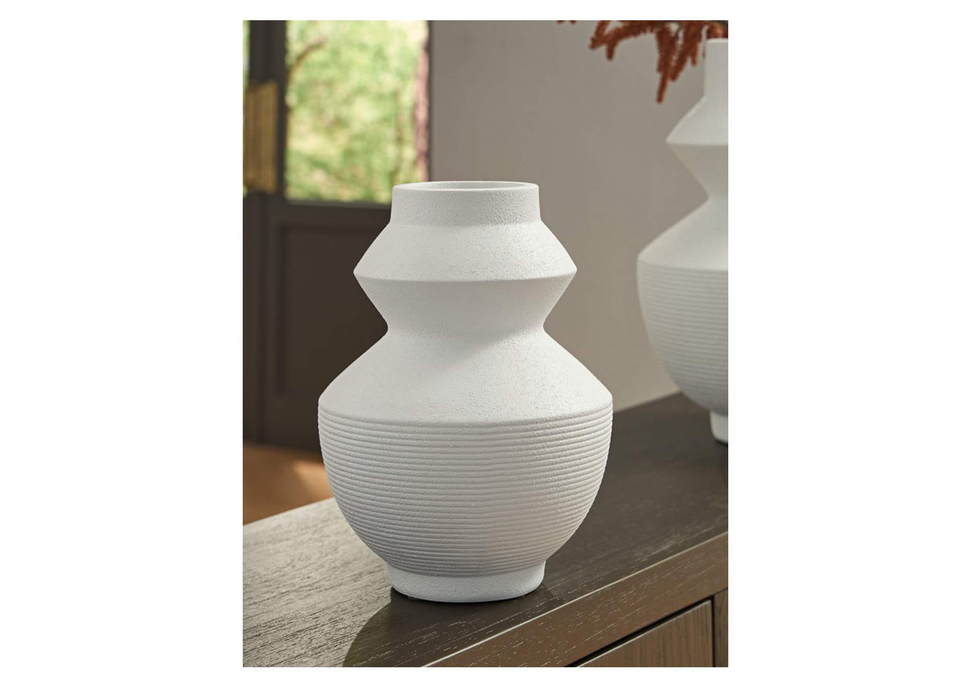 Naveen Vase image 2
