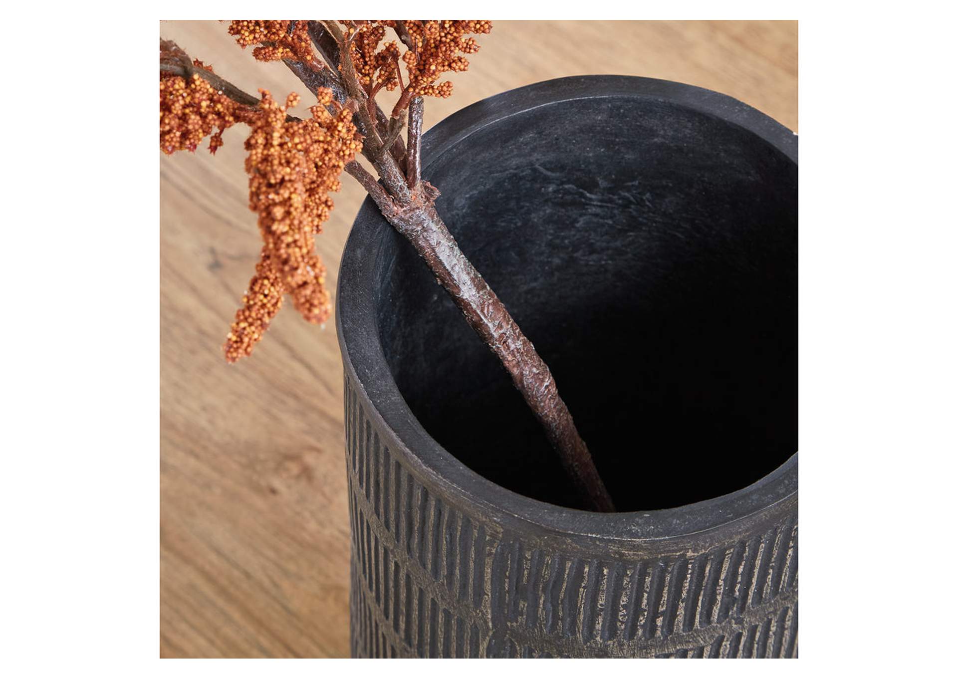 Beninworth Vase image 4