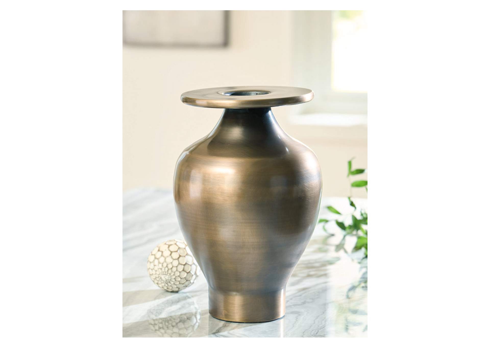 Fedorleigh Vase image 2