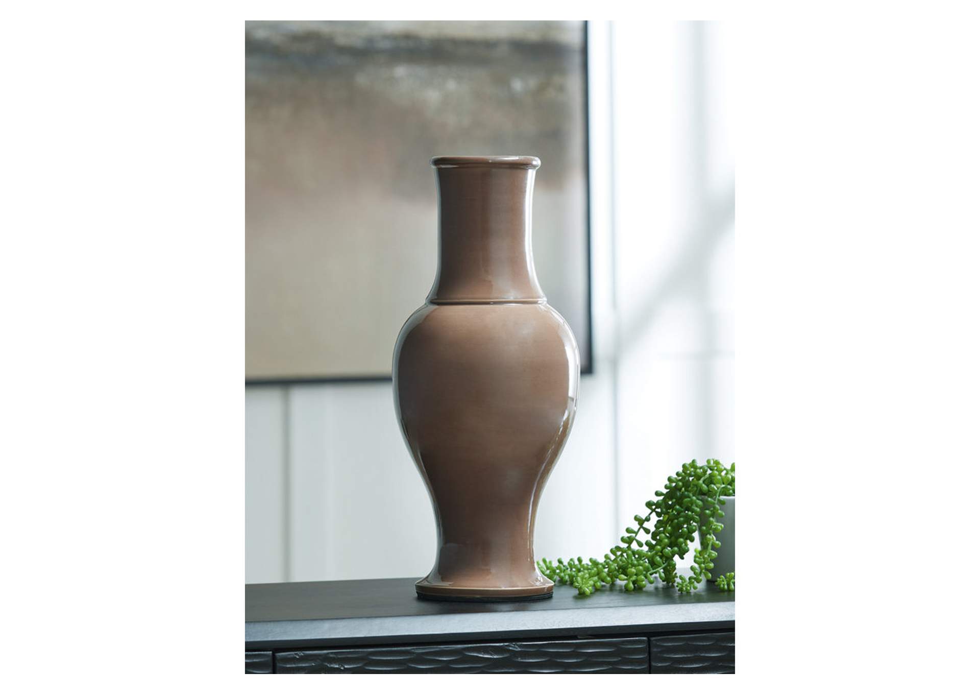 Tillmer Vase image 2