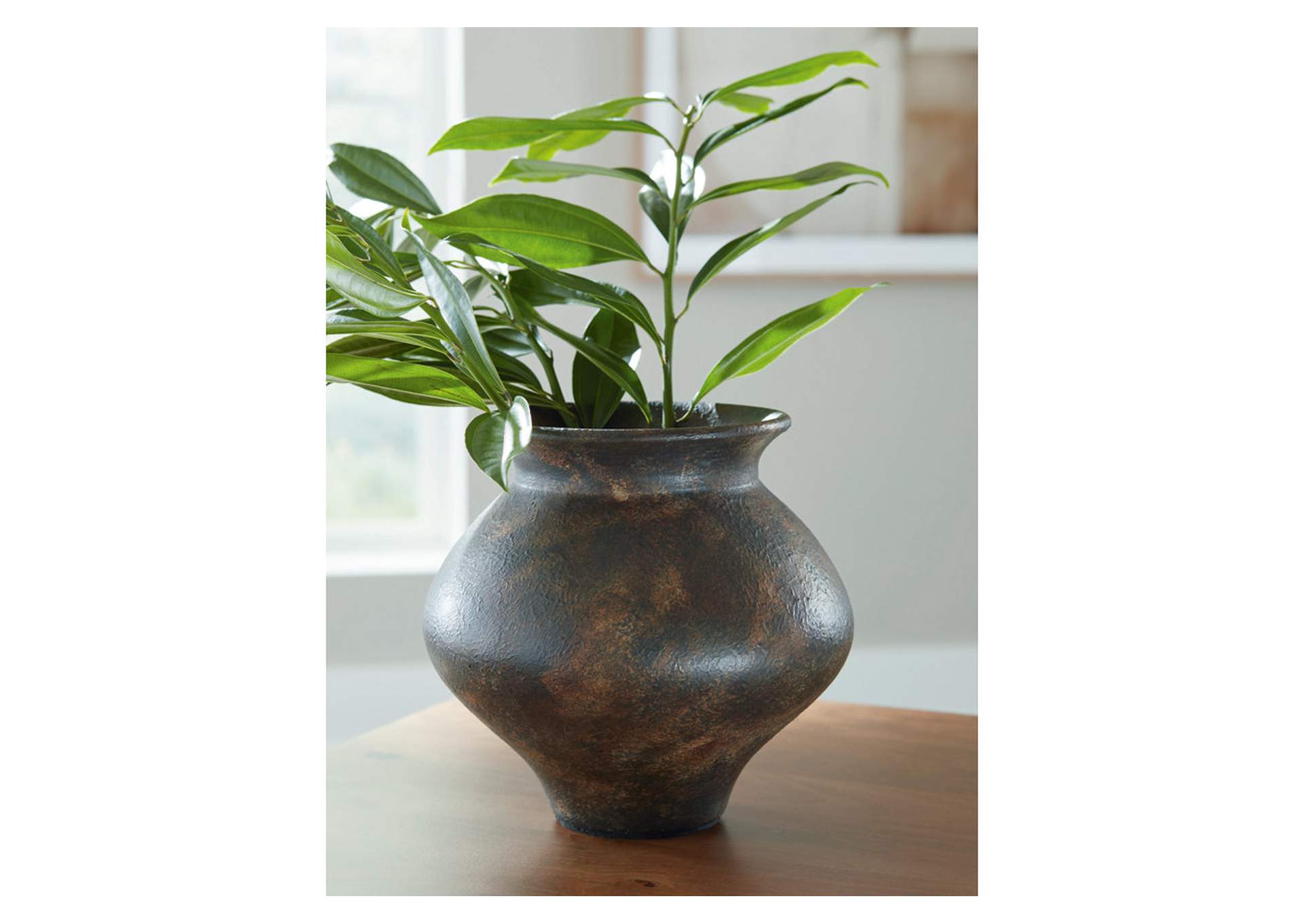 Laddlow Vase image 2