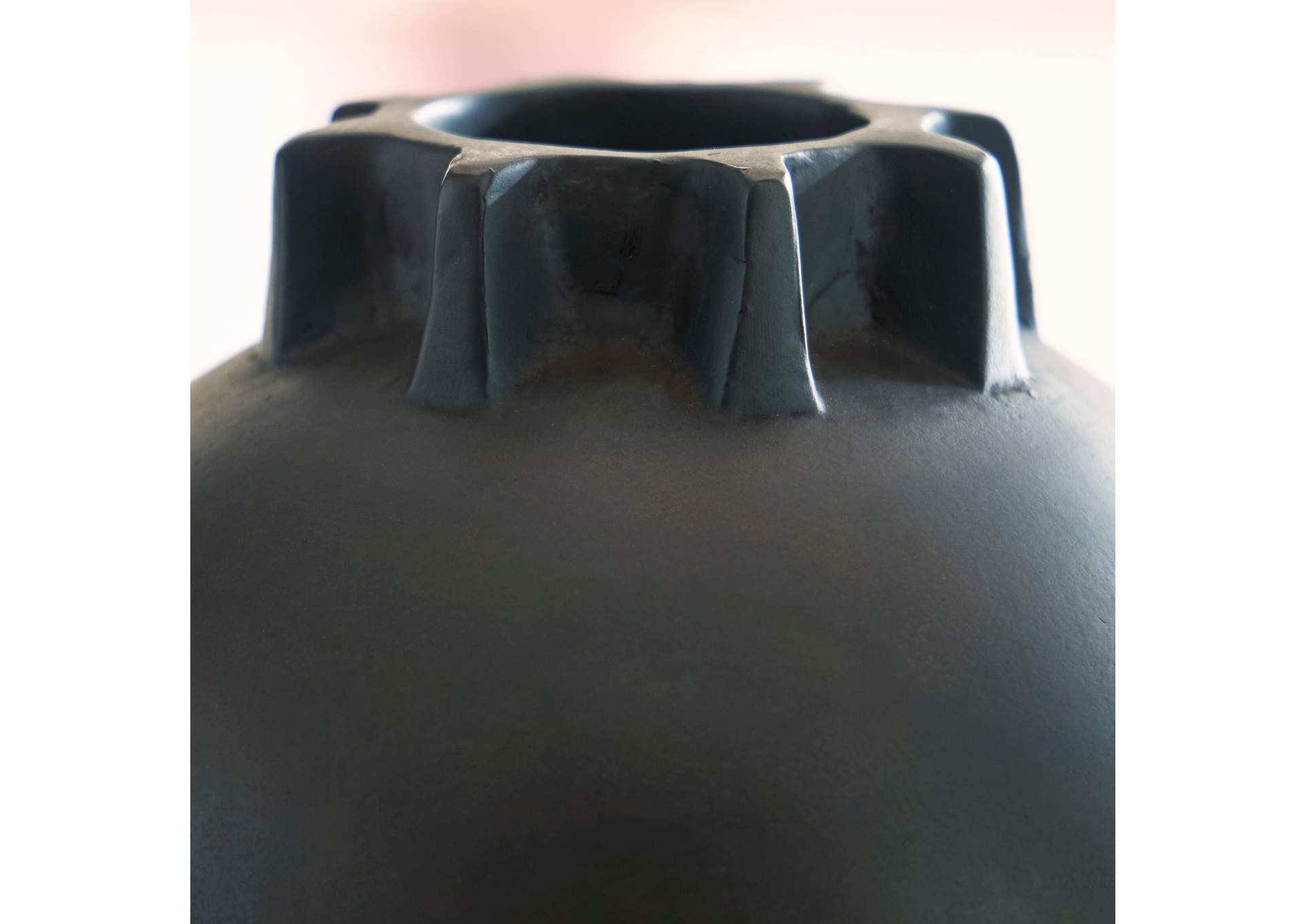 Kaslett Vase image 4