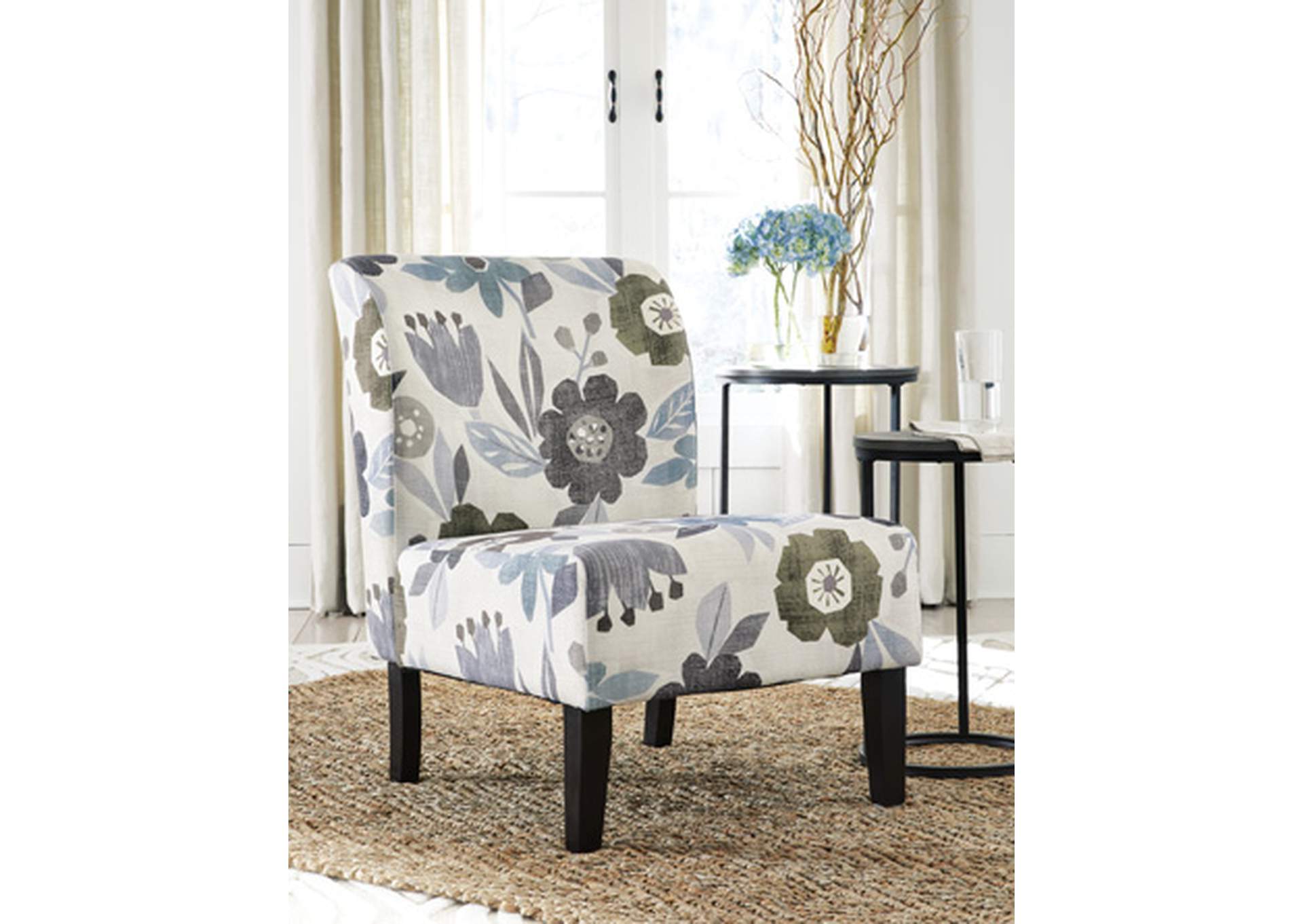 Triptis Accent Chair image 6