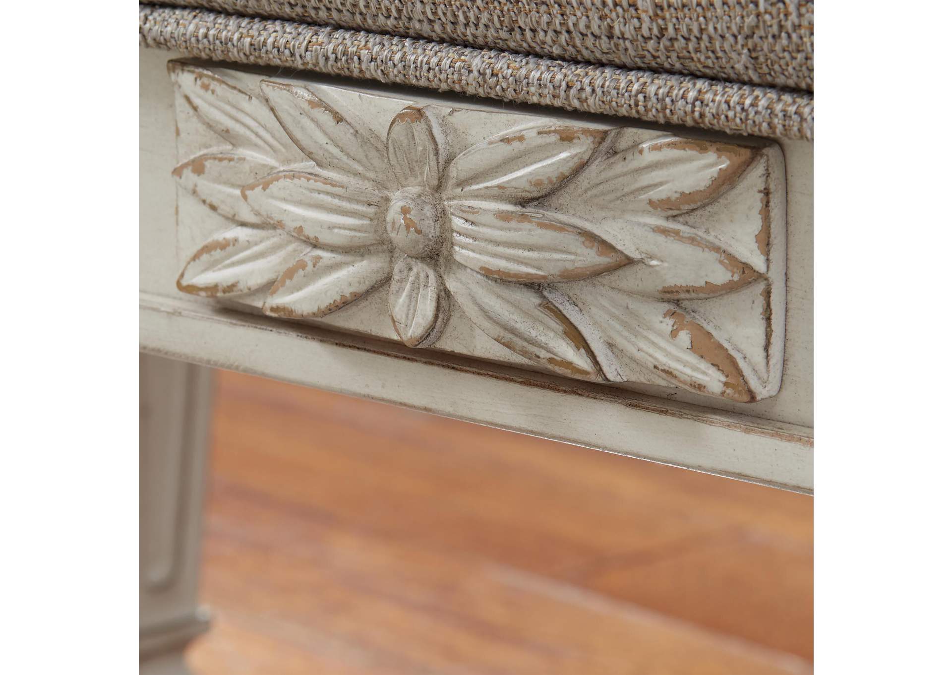 Realyn Accent Bench image 8