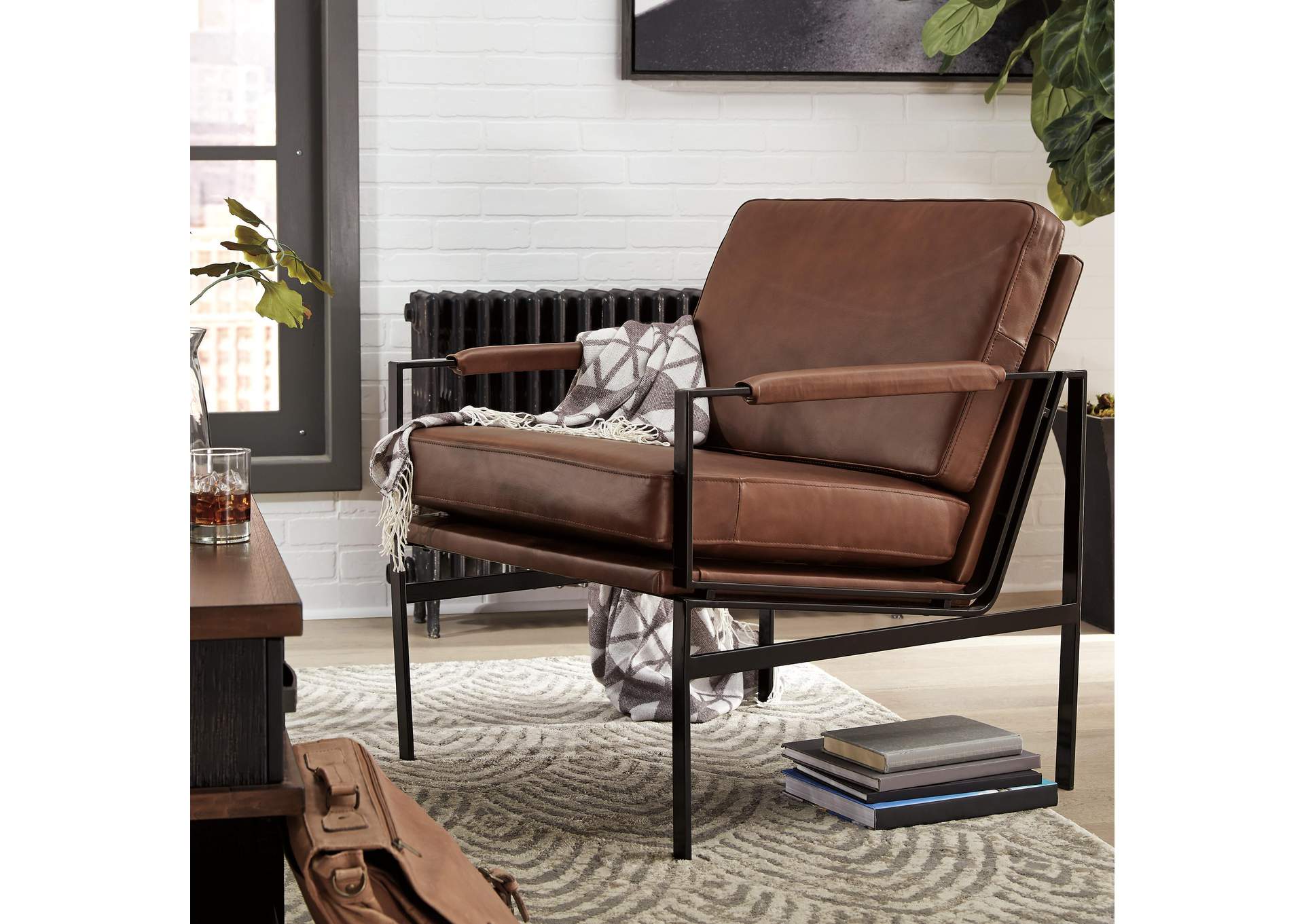 Puckman Accent Chair image 4