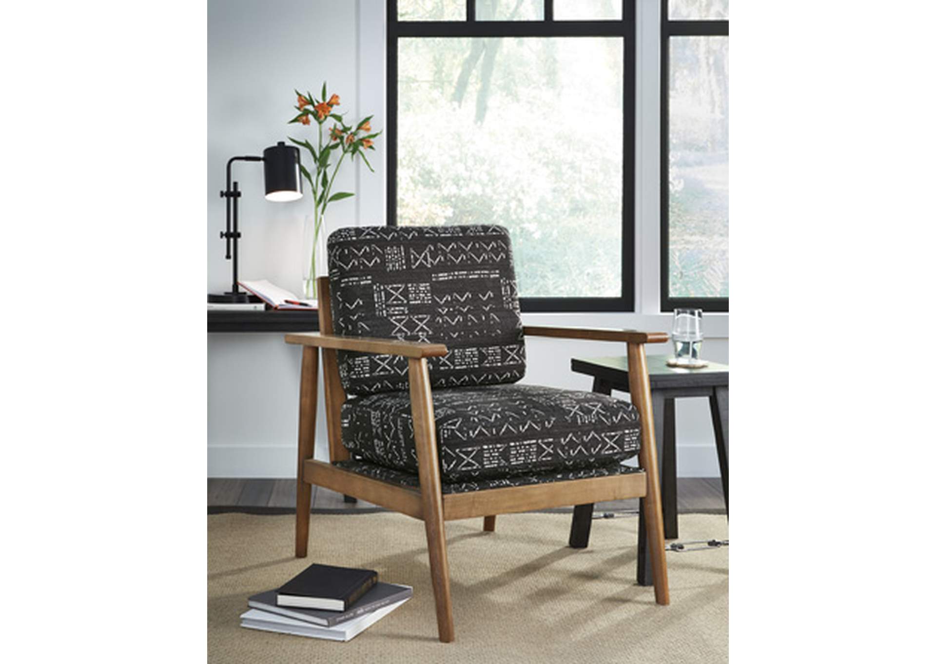 Bevyn Accent Chair image 6