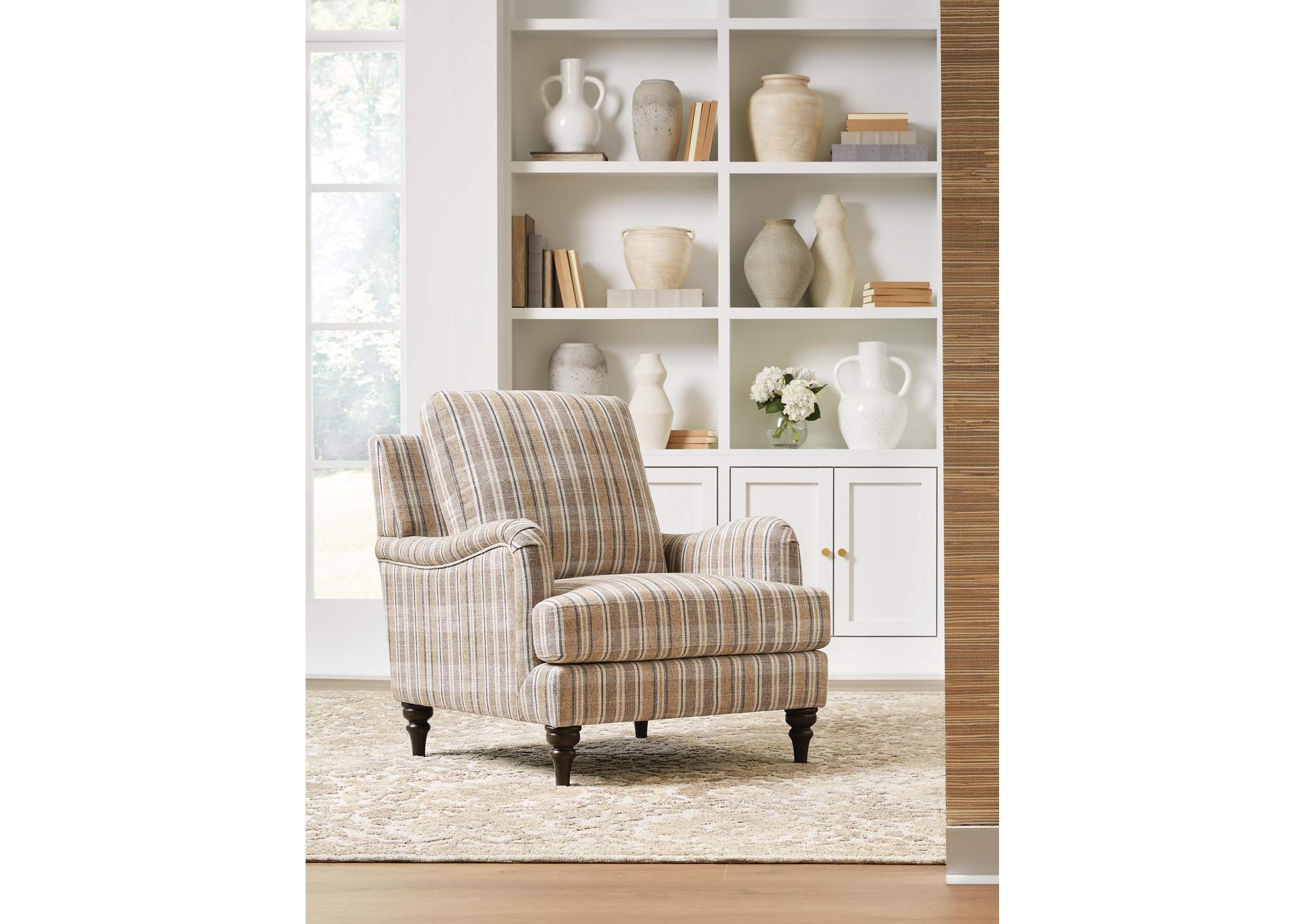Wardington Accent Chair image 6