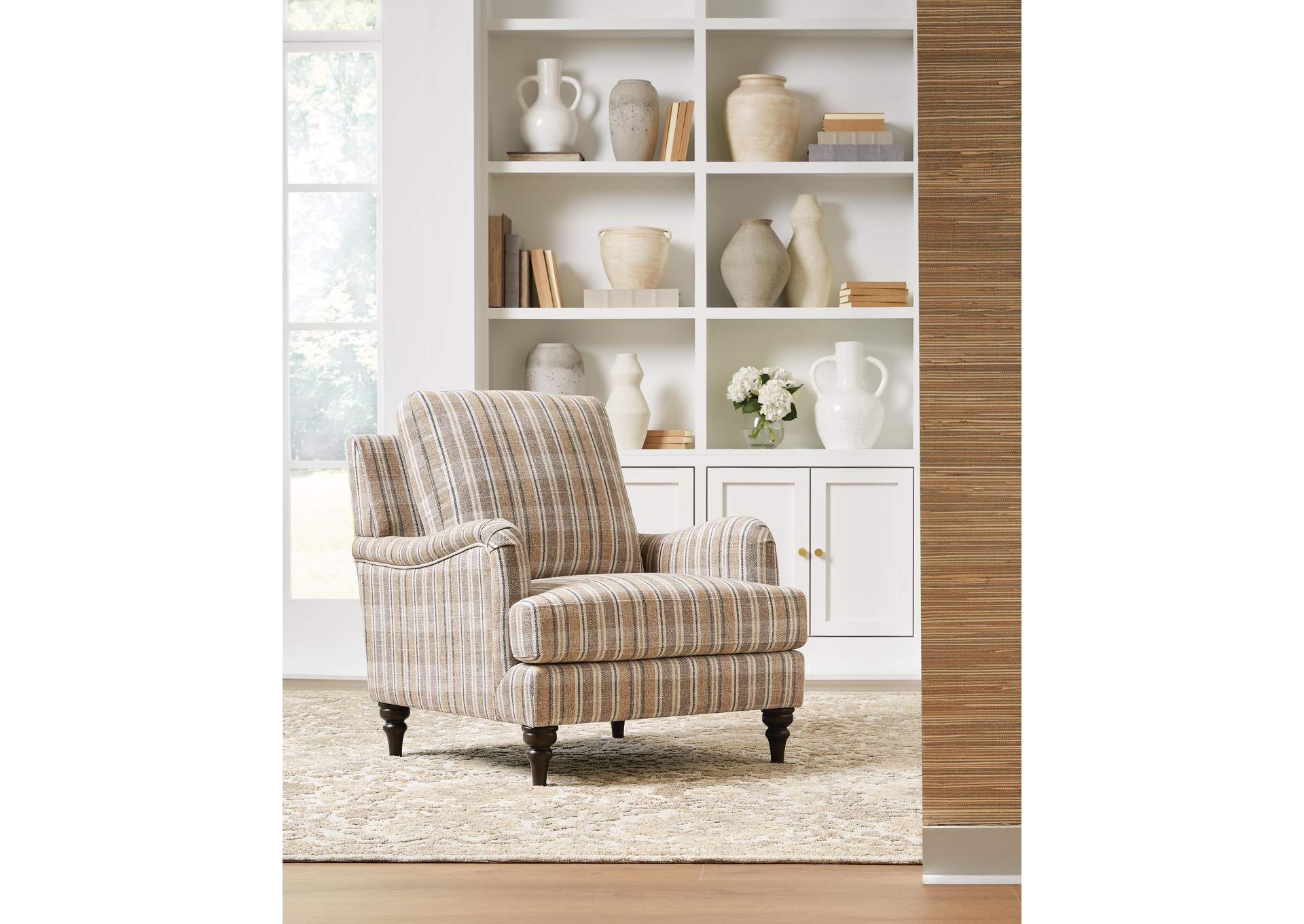 Wardington Accent Chair image 2