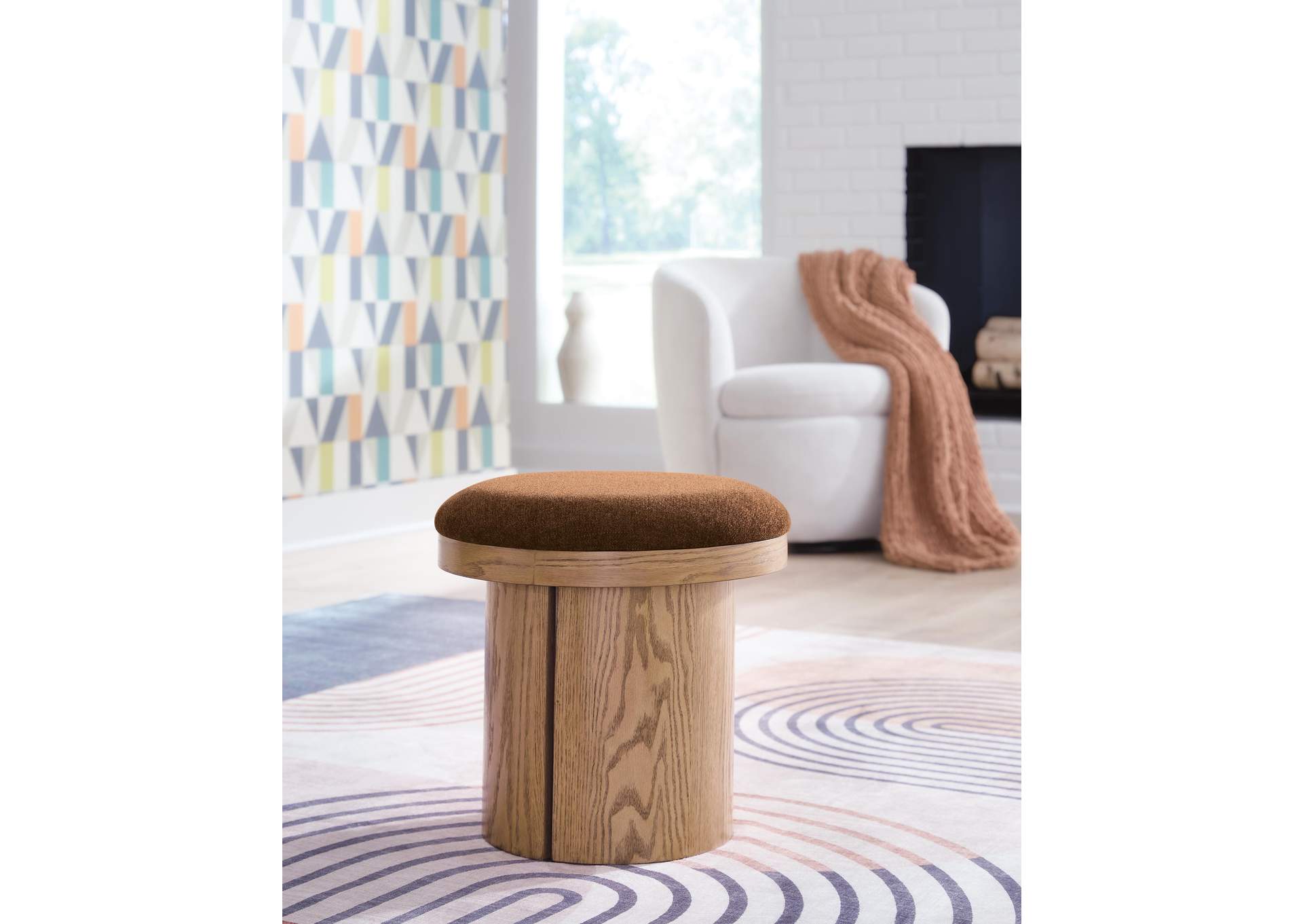 Lewisen Stool image 2