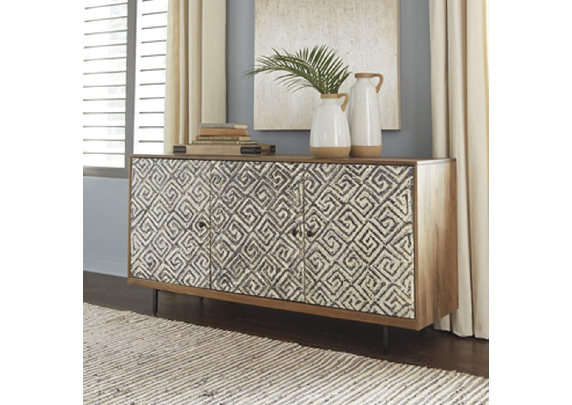 Kerrings Accent Cabinet image 11